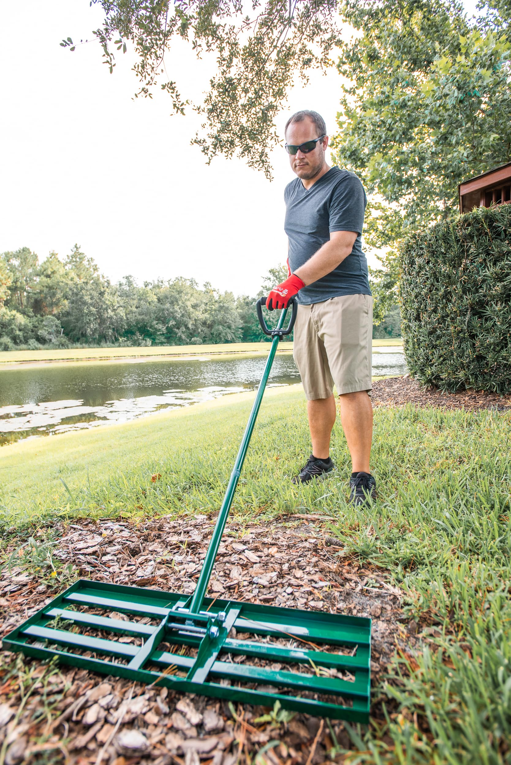 Grabie do wyrównywania trawnika 30x10 cali, antypoślizgowe – wytrzymałe narzędzie do wyrównywania, stalowy uchwyt i głowica grabi – w zestawie rękawice, mata do sadzenia i nożyce ogrodowe – wyrównyw