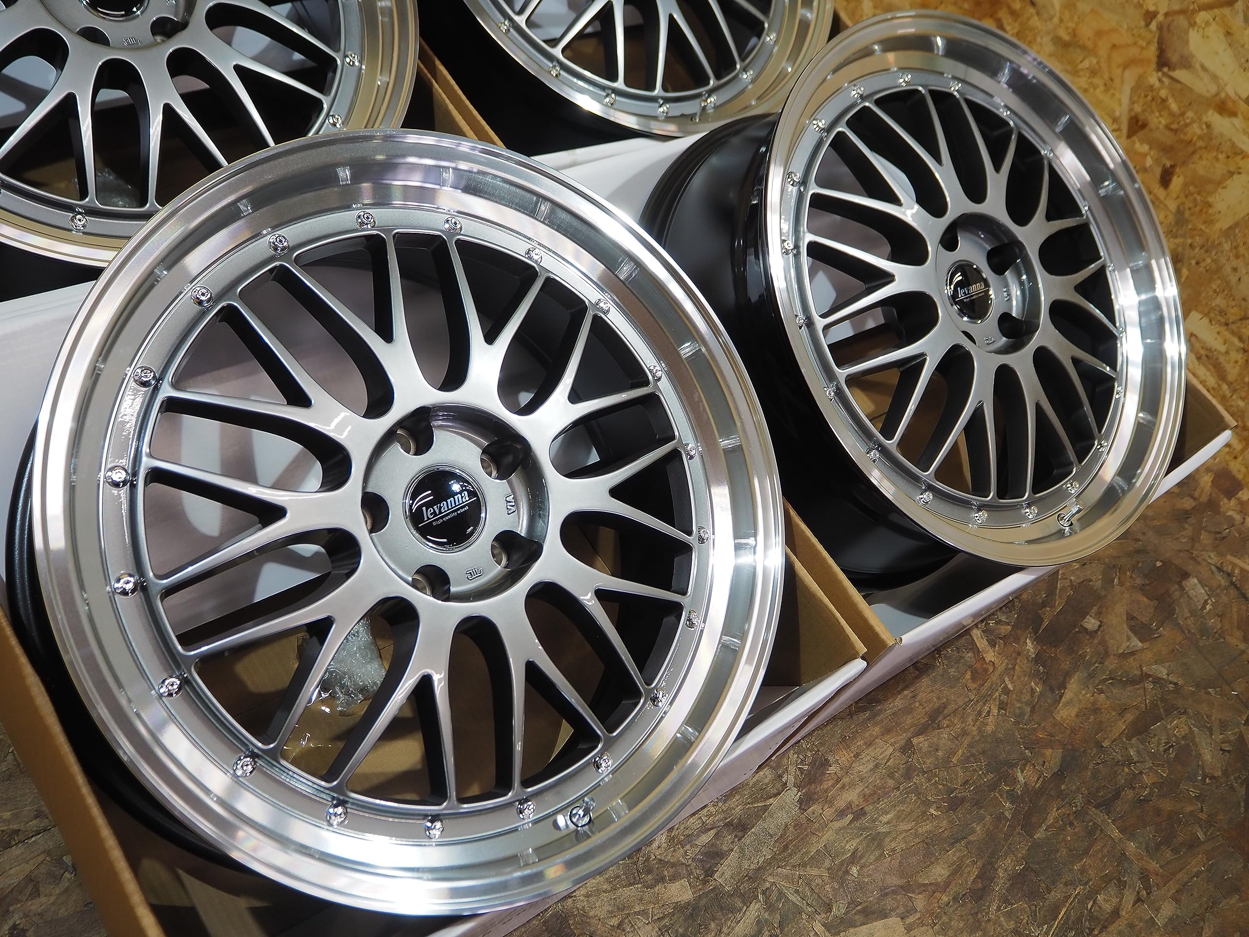 GIOVANNAタイヤ（4本）20インチ、PCD114.3。 shonei-tire_f4202