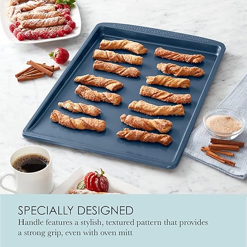 Miniatura 4 de Chicago Metallic Deslizador de galletas grande antiadherente para todos los días, perfecto para hacer galletas, comidas en una sartén, verduras