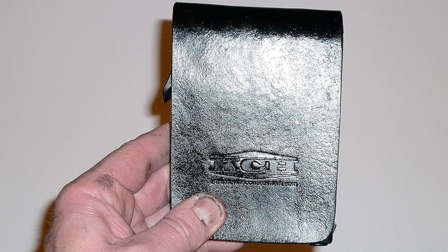 Wallet Holster for Full Concealment - Diamondback .380