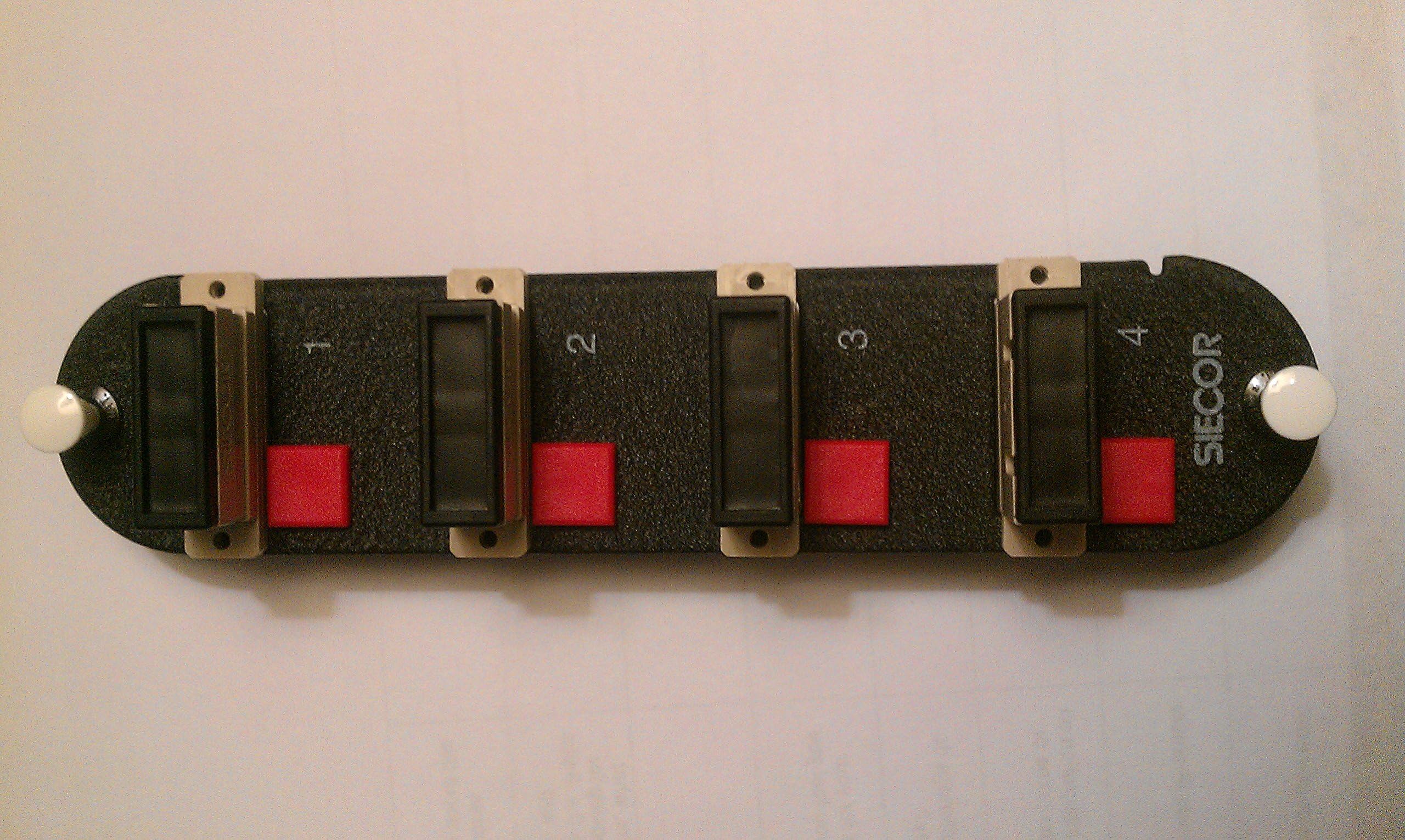 Siecor Closet Connector Housing (CCH) Panel, SC Adapters, Duplex, 8 F, 62.5 µm multimode (OM1)