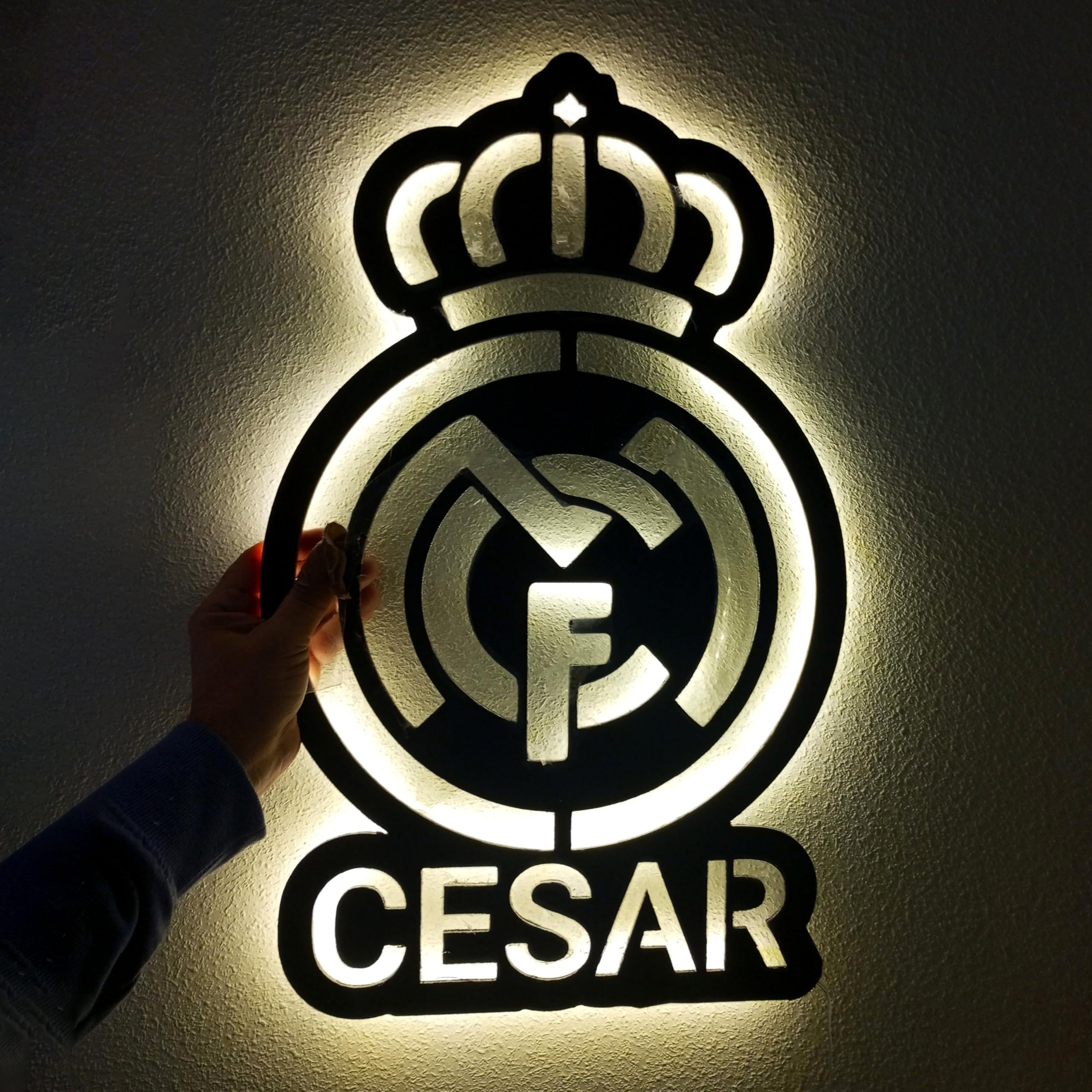 Cartel luminoso Madrid regalos con escudo de fútbol real personalizado - Iluminado en luz de led neón listo para colgar en la pared