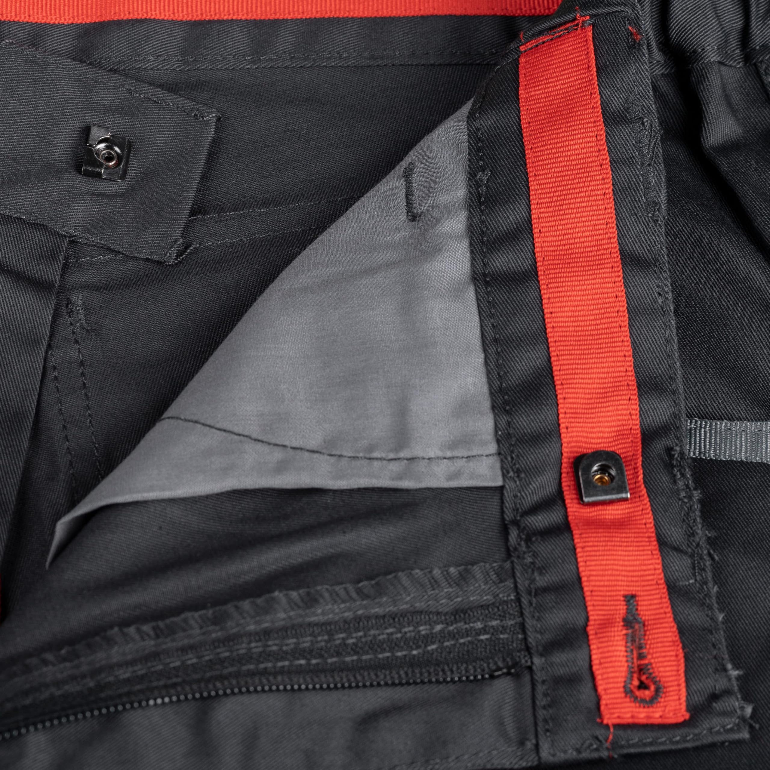 WÜRTH MODYF Arbeitsshorts Stretch X für Herren - Wacken Edition - Gr. 40-66 | Kurze Cargo-Arbeitshose – funktionales Design mit viel Stauraum für Werkzeug und Zubehör - ideal fürs Festival