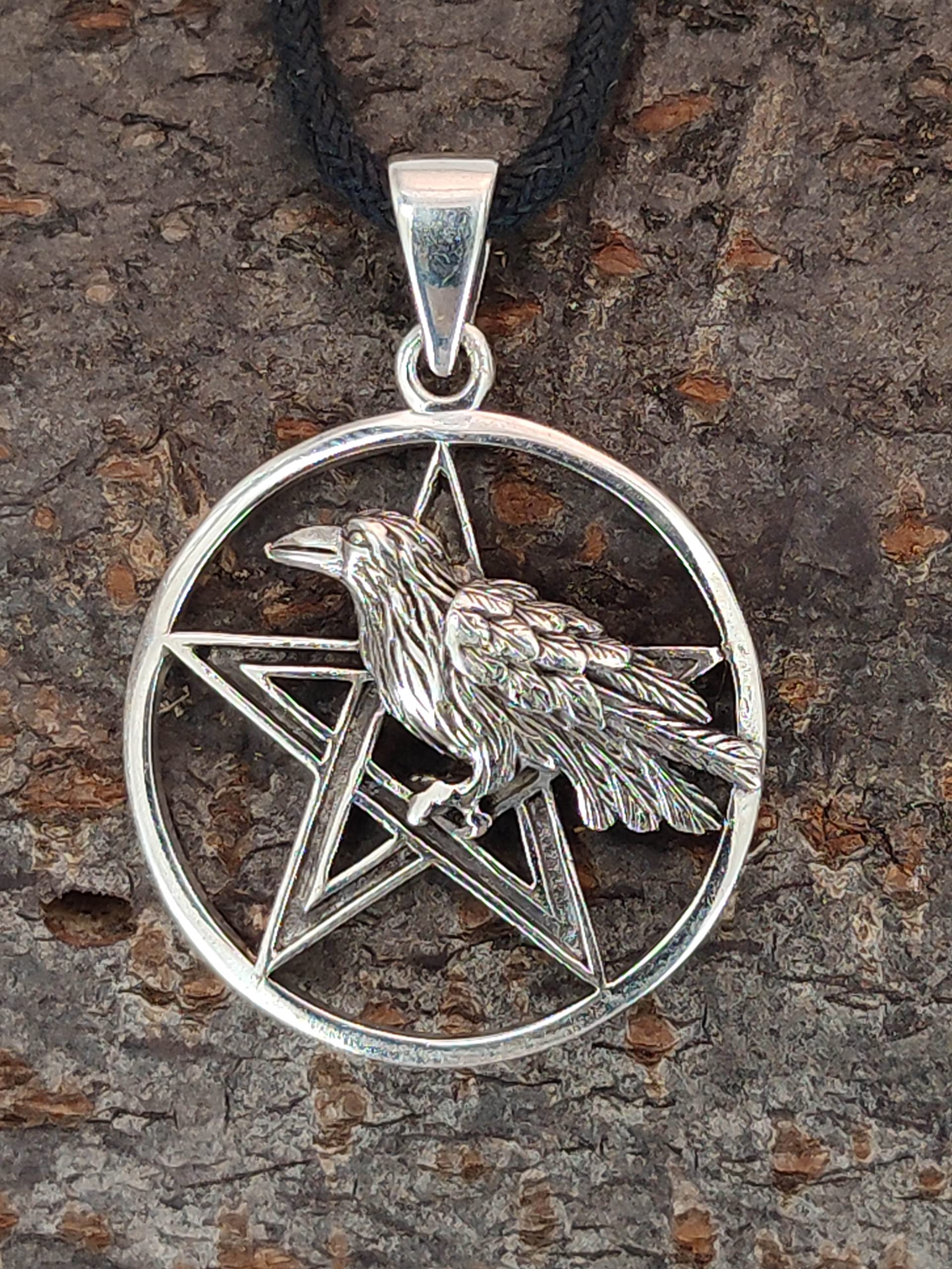 Kiss of Leather - Ciondolo a forma di pentacolo con corvo in argento 925, n. 80