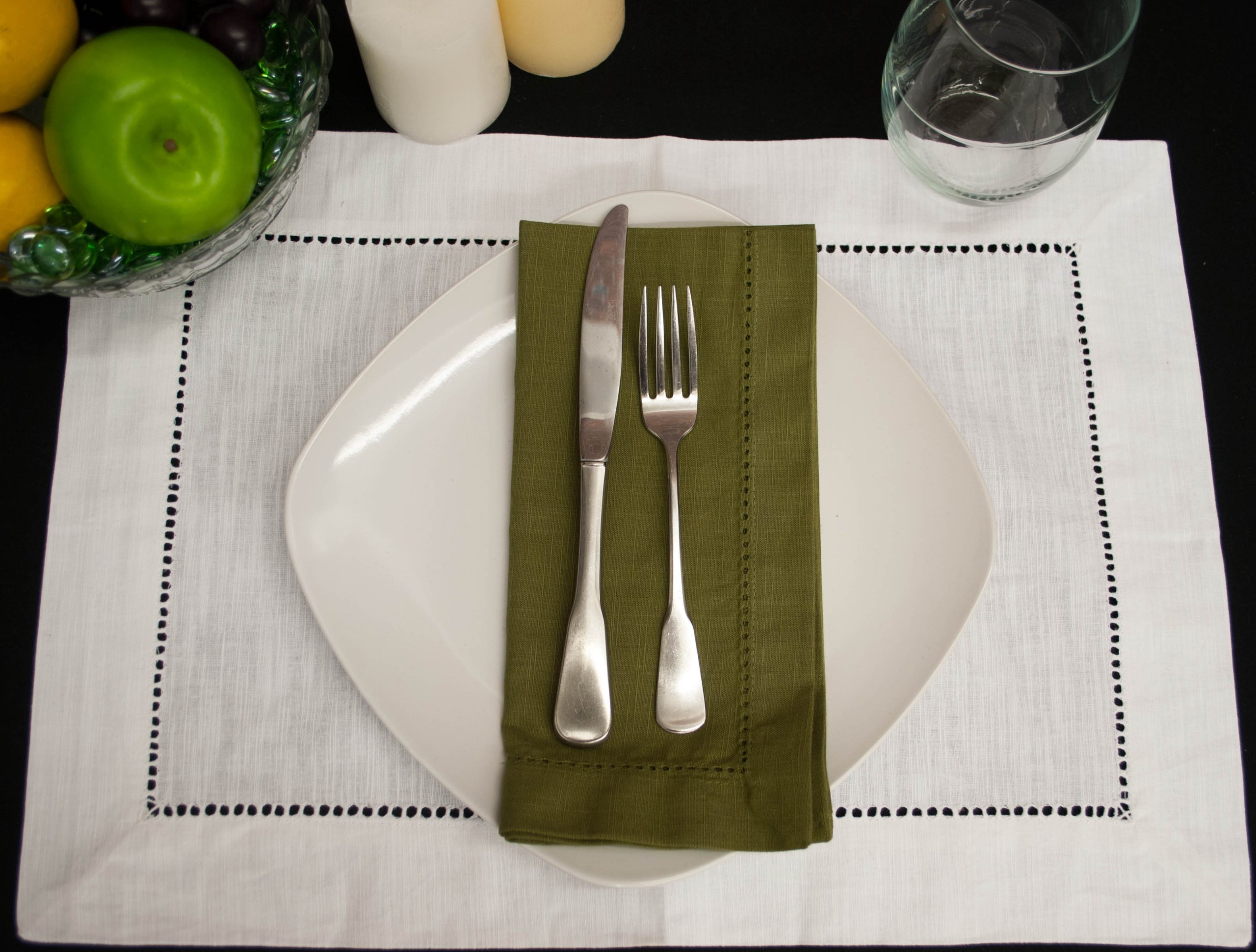 Hemstitch Dinner Napkins Artichoke 1 Dozen