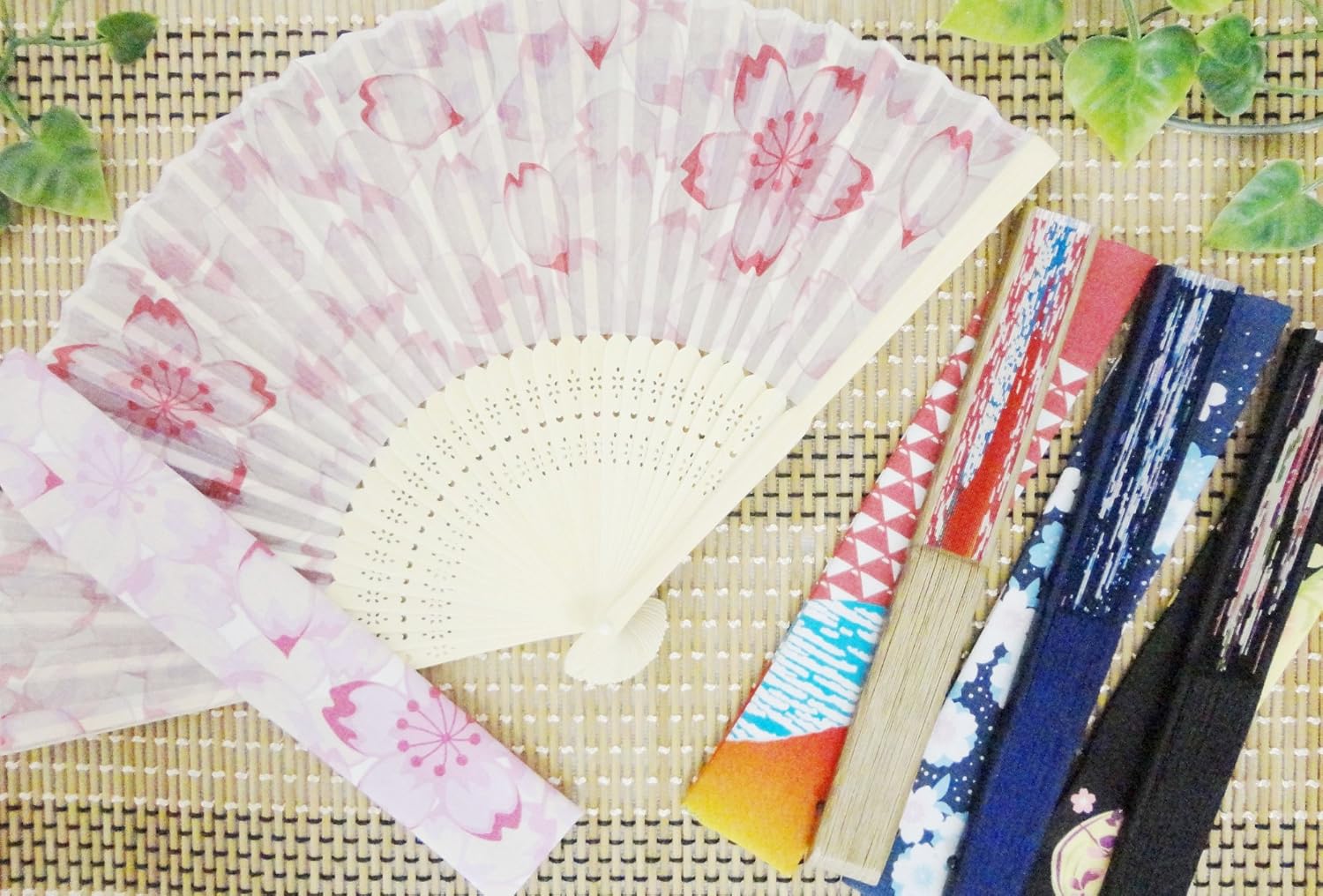 Japanse Flower Pattern Silk Sensu Folding Fan