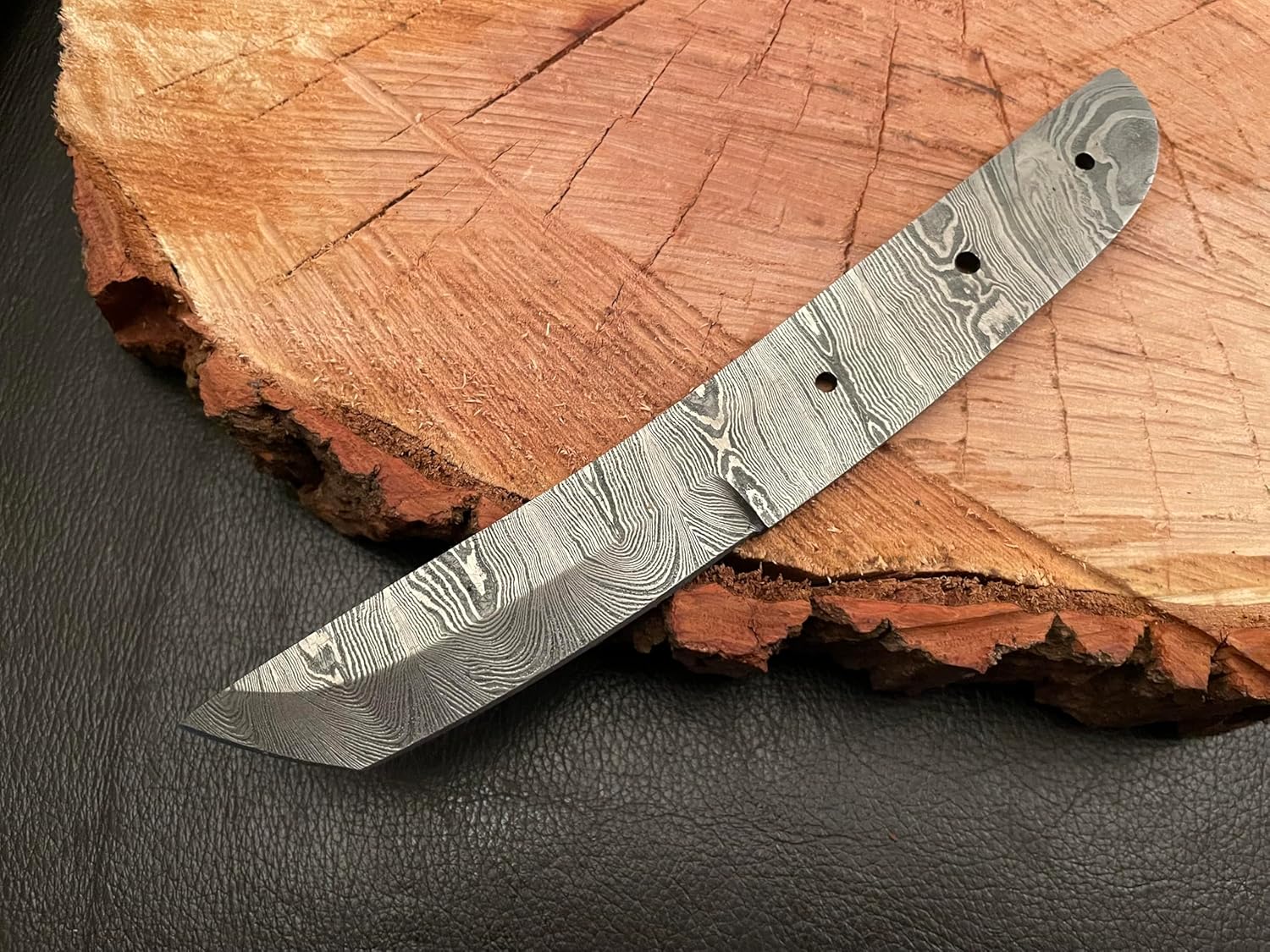 Handmade Tanto Knife Blank – Damascus Steel, Sharp Heat-Treated Blade, Full Tang, One-Piece Forged, 8.25" Overall Length – Ideal for Custom Knife Making (B21)