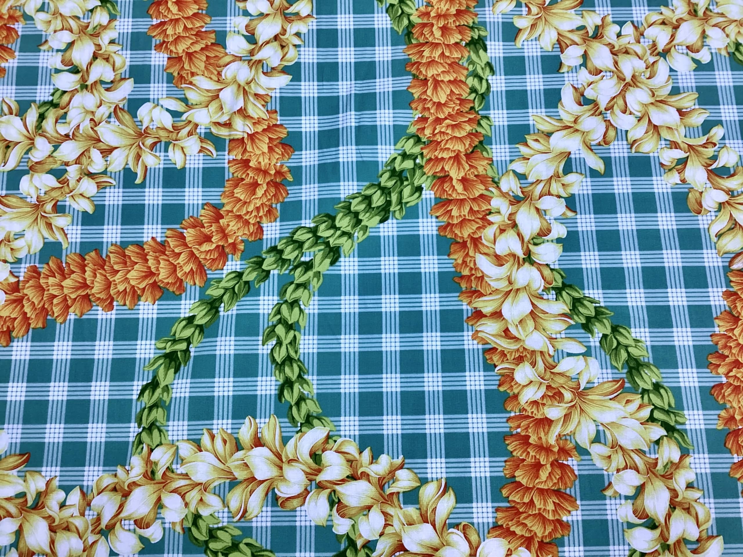 Amazon.com: Tropical Flower Leis on Printed Green Palaka Hawaiian
