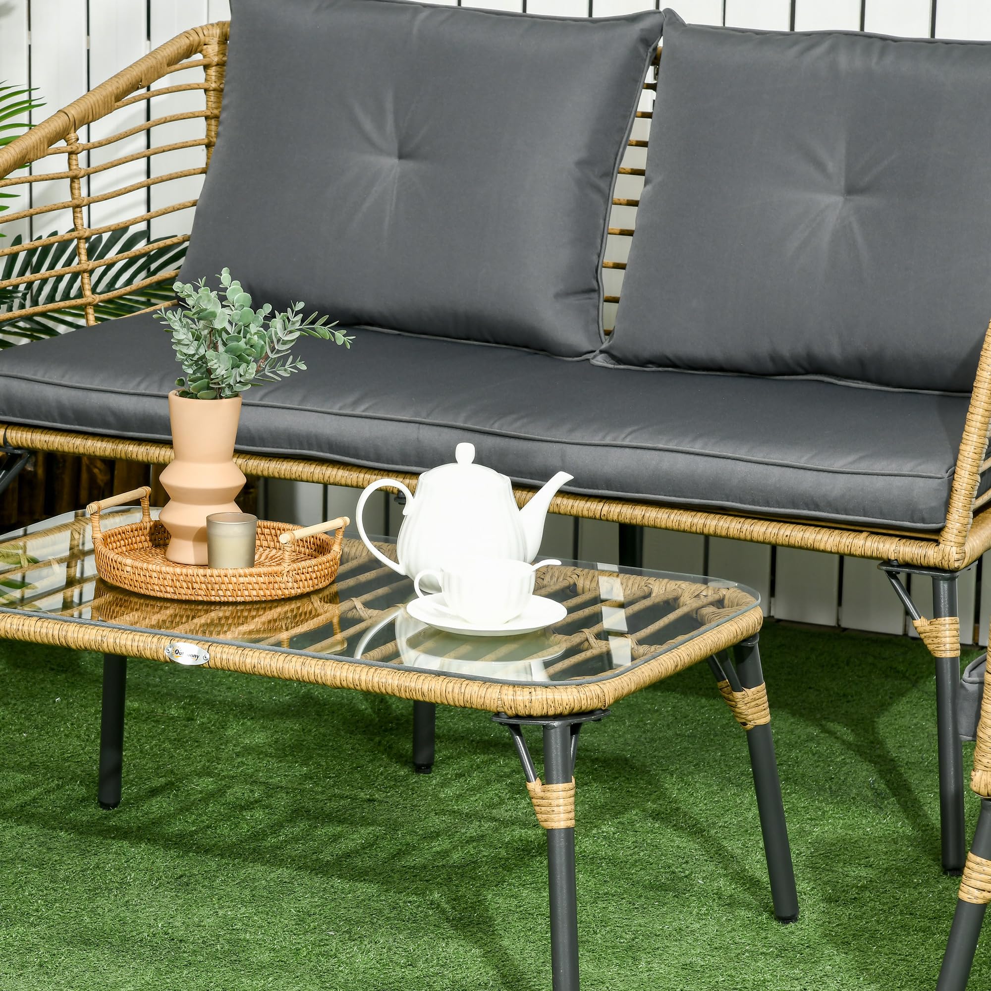 Outsunny Set Mobili da Giardino in Rattan 4 Pezzi Marrone e Grigio Scuro | Salotto da Giardino Esterno, Divanetto 2 Posti, 2 Poltrone con Cuscini, Tavolino con Piano in Vetro, Piedi Regolabili