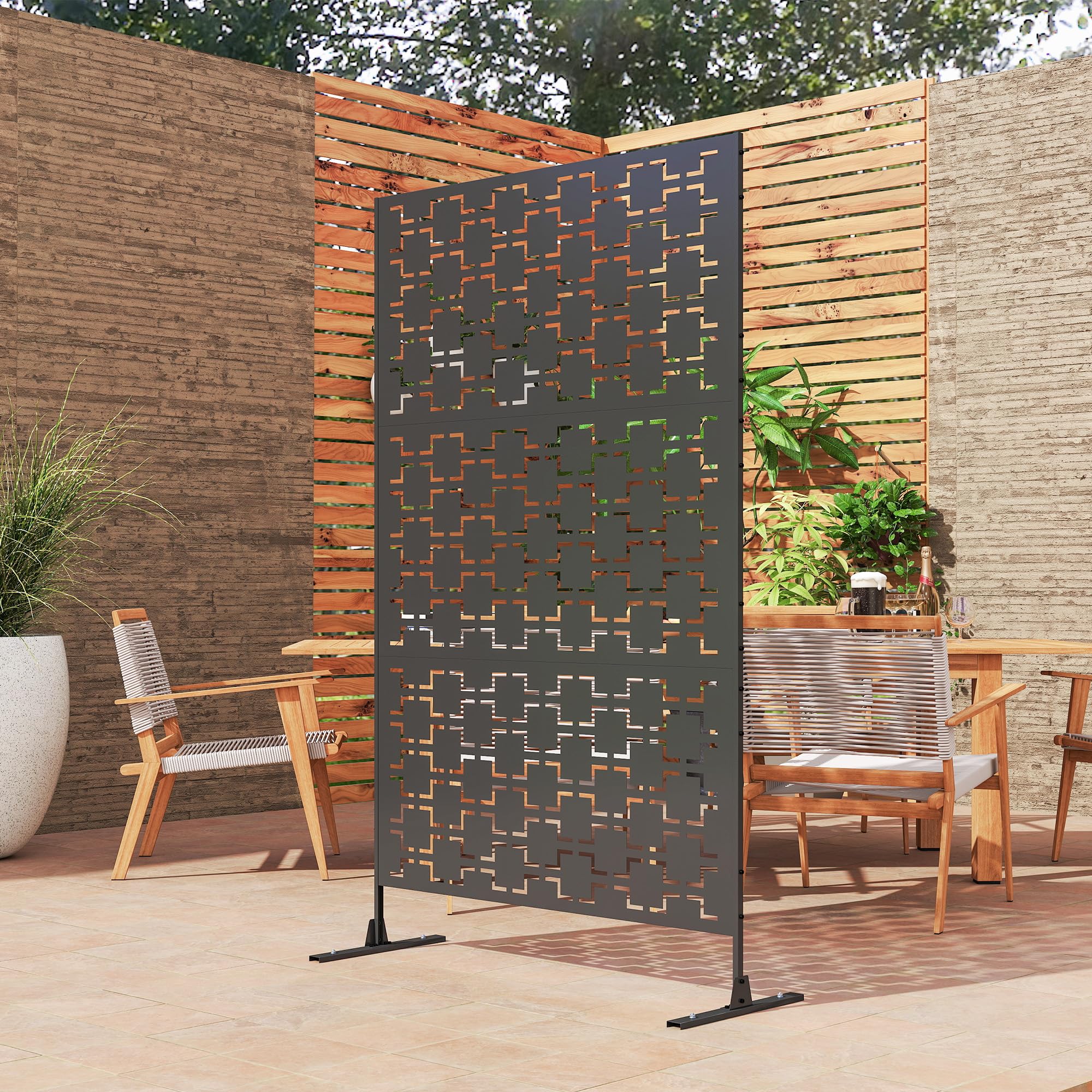 Outsunny Panneau Brise Vue décoratif paravent extérieur à Motif ajouré géométrique en métal - 122 x 45 x 198 cm, Noir
