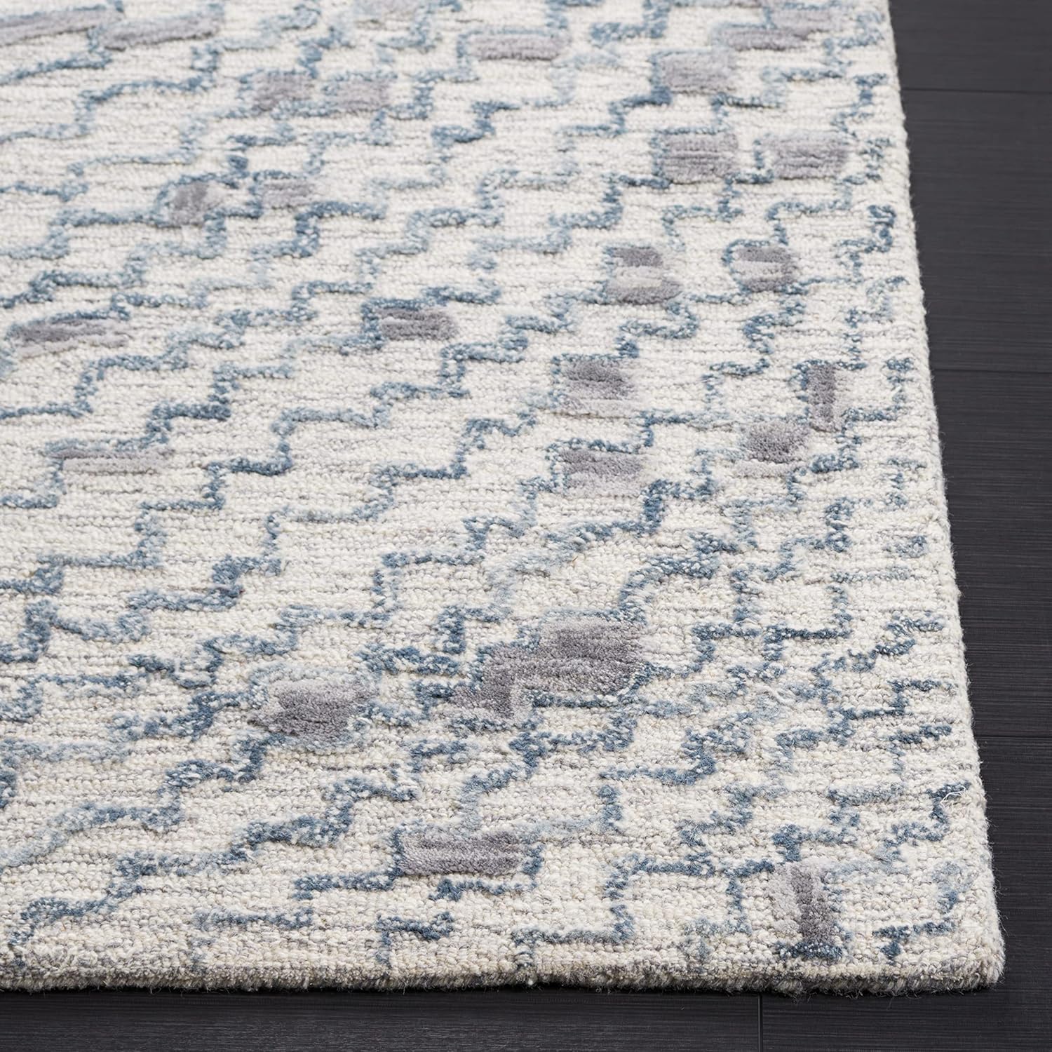 SAFAVIEH Metro Collection Area Rug - 5' x 8', Grey & Ivory, Handmade Modern Abstract Wool, Ideal for High Traffic Areas in Living Room, Bedroom (MET178F)