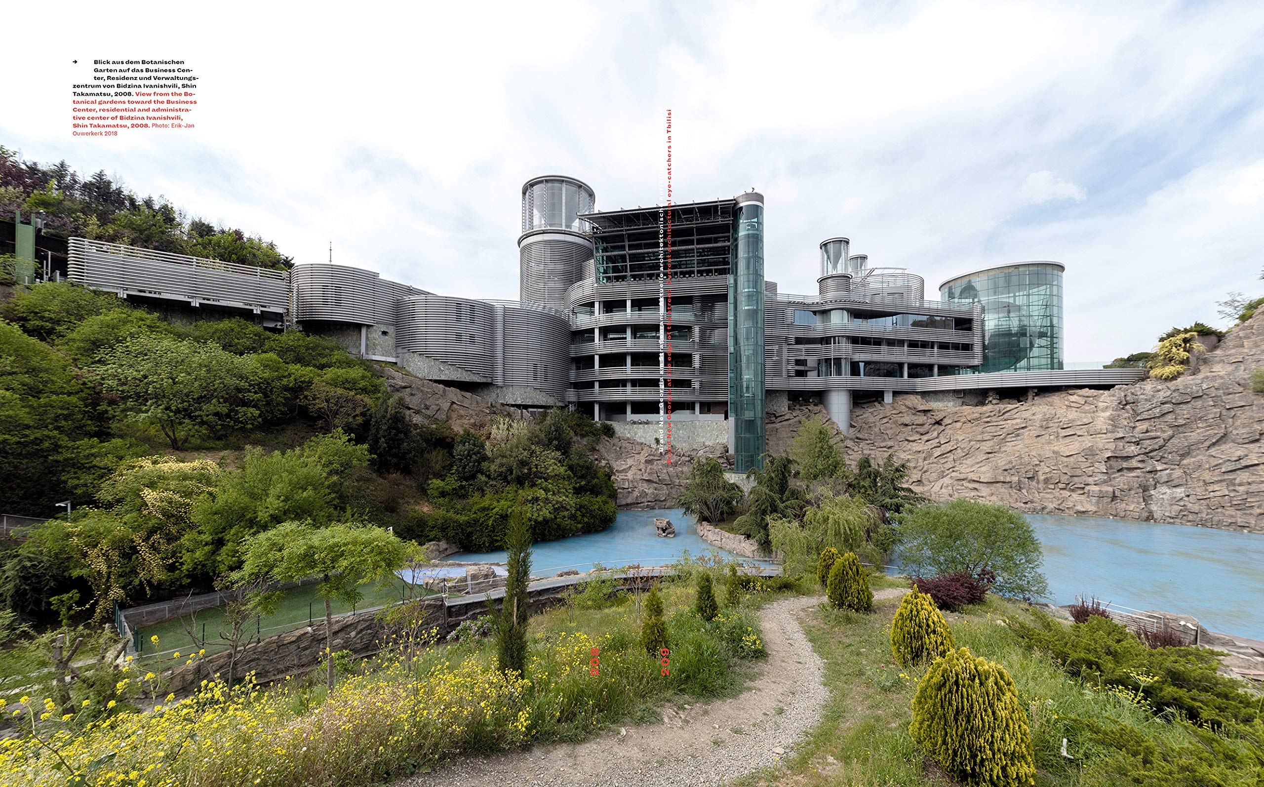 Hybrid Tbilisi. Betrachtungen zur Architektur in Georgien – Reflections on Architecture in Georgia: Zur Ausstellung über georgische Architektur im Deutschen Architekturmuseum DAM Frankfurt/Main, 2018
