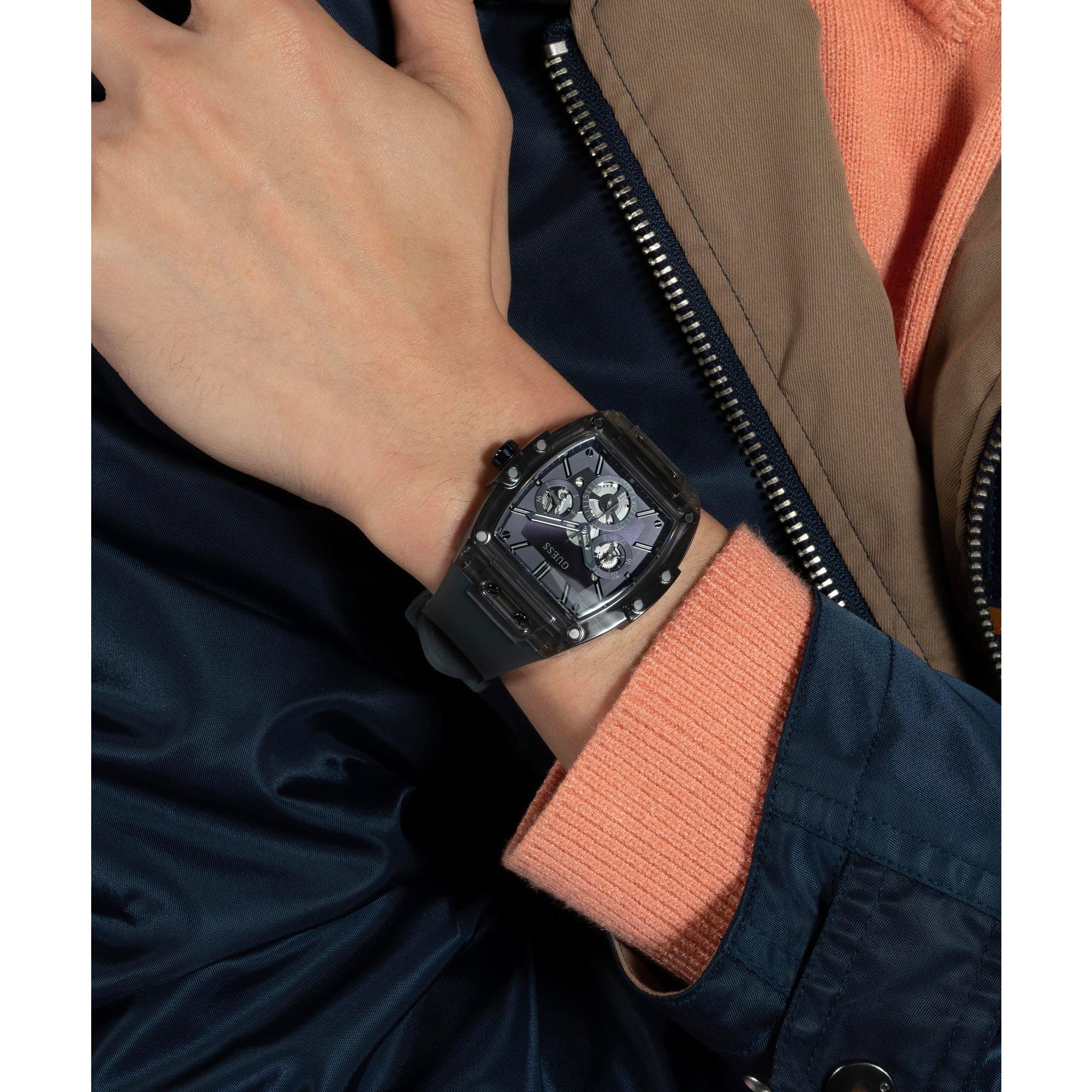 Guess Trend Casual Tonneau Diamond - Reloj para Hombre, 43 mm, Esfera Negra, Caja y Pulsera de Acero Inoxidable