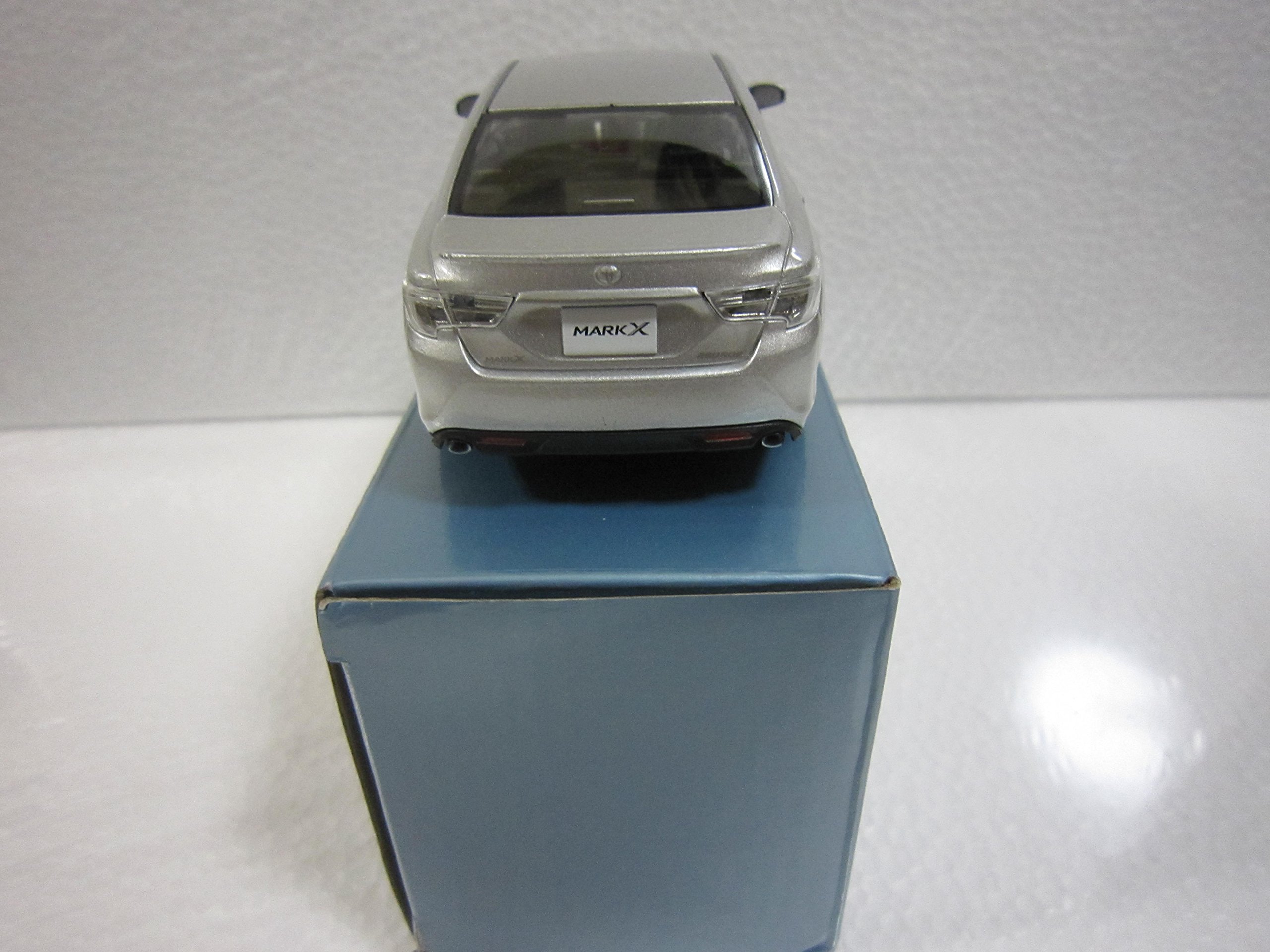 Amazon | トヨタ 1/30 新型マークX オフィシャルミニカー カラー