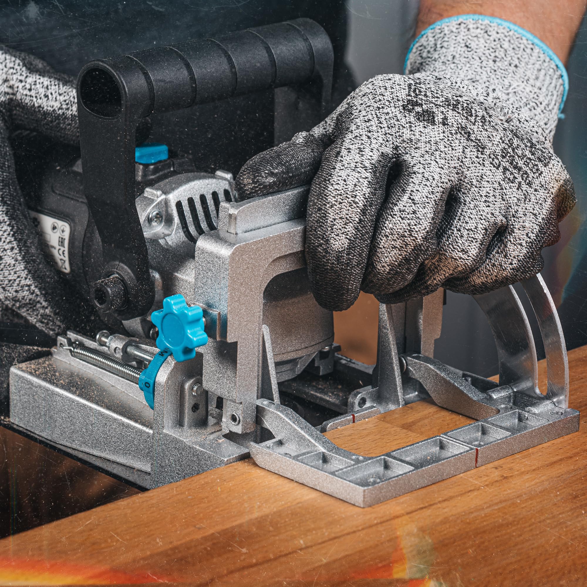 HÖGERT TECHNIK – Fraiseuse à biscuits sans fil 18V OneAccuSystem, assembleuse de lamelles pour bois, fraiseuse de rainures pour assemblages en MDF, 0-11000 tr/min, softgrip, sans batterie