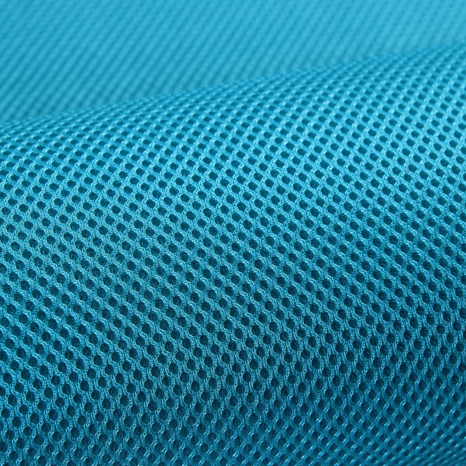 Tissu filet mesh bleu 150 cm en polyester léger pour couture de vêtements de sport