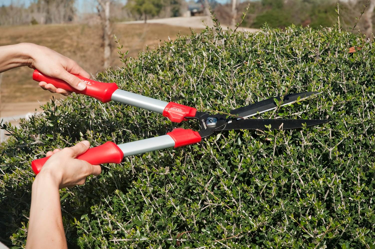 Corona HS3244 Comfortgel Hedge Shear, 9" Blade