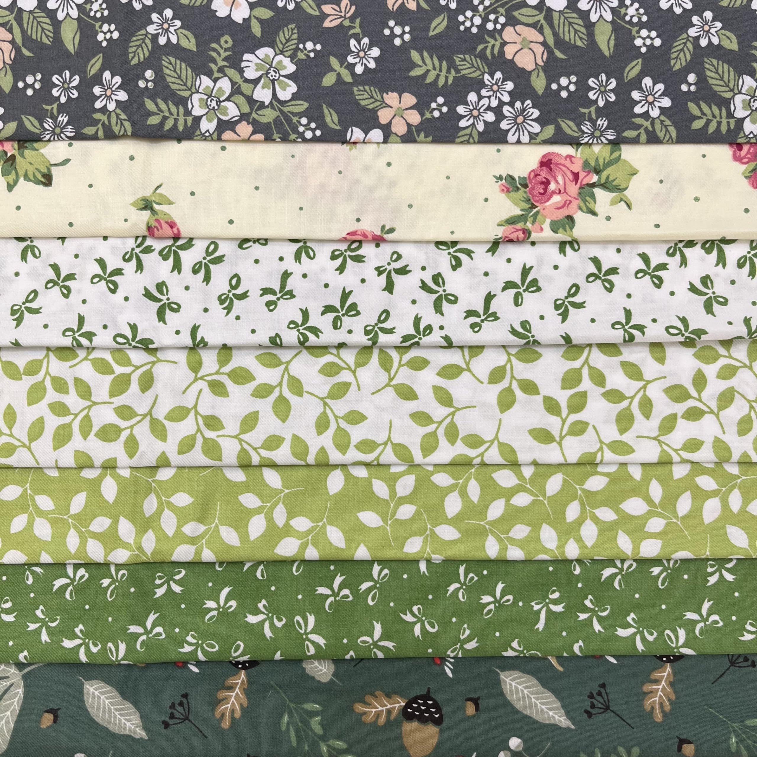 Cotton Fabric DIY Making Supplies Quilting Patchwork Fabric Fat Quarter Bundles DIY for Quilting Cotton Patchwork Cushions (Green Bow, 20" x 20")