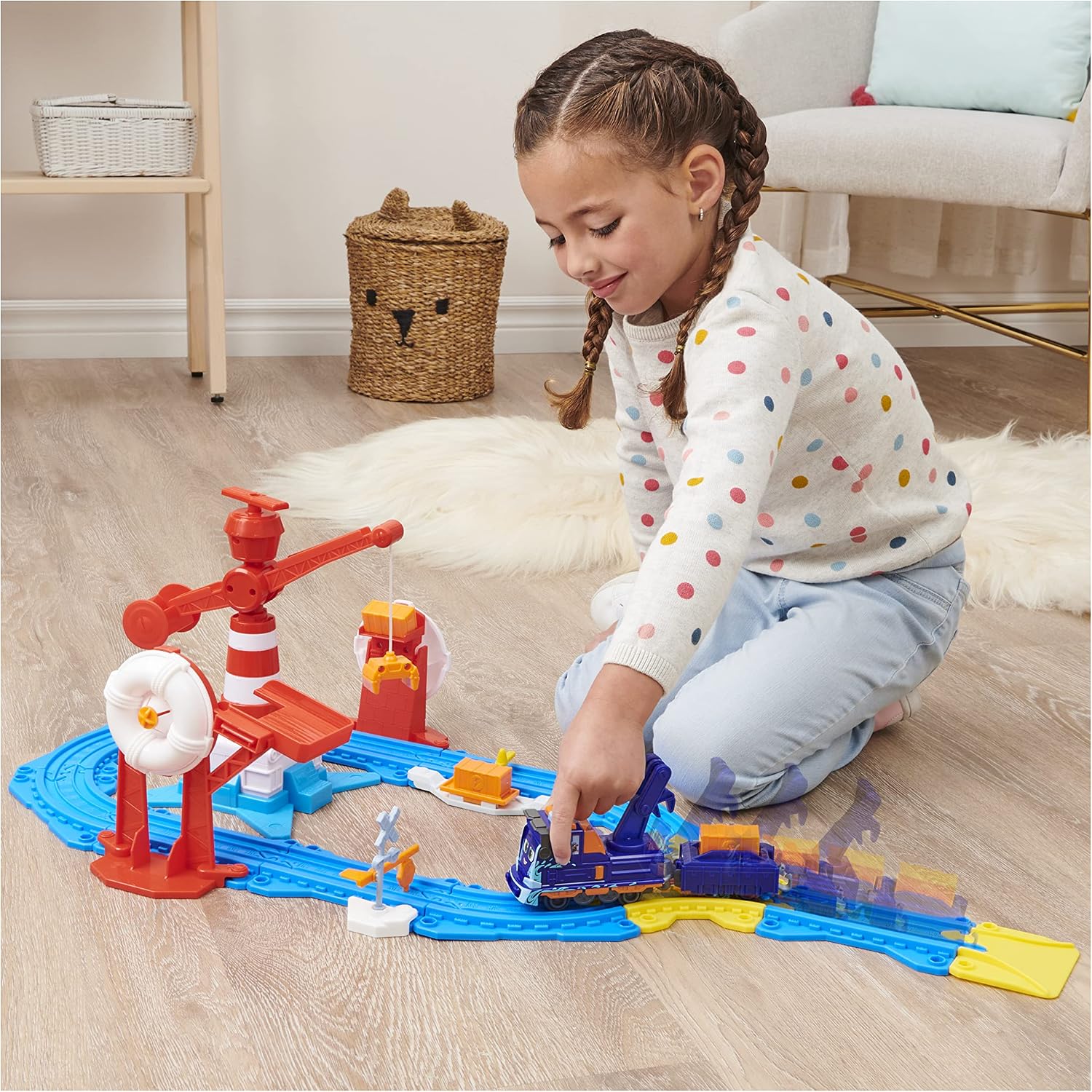 Mighty Express, Port Station Playset with Exclusive Mechanic Milo Toy Train and Magnetic Crane