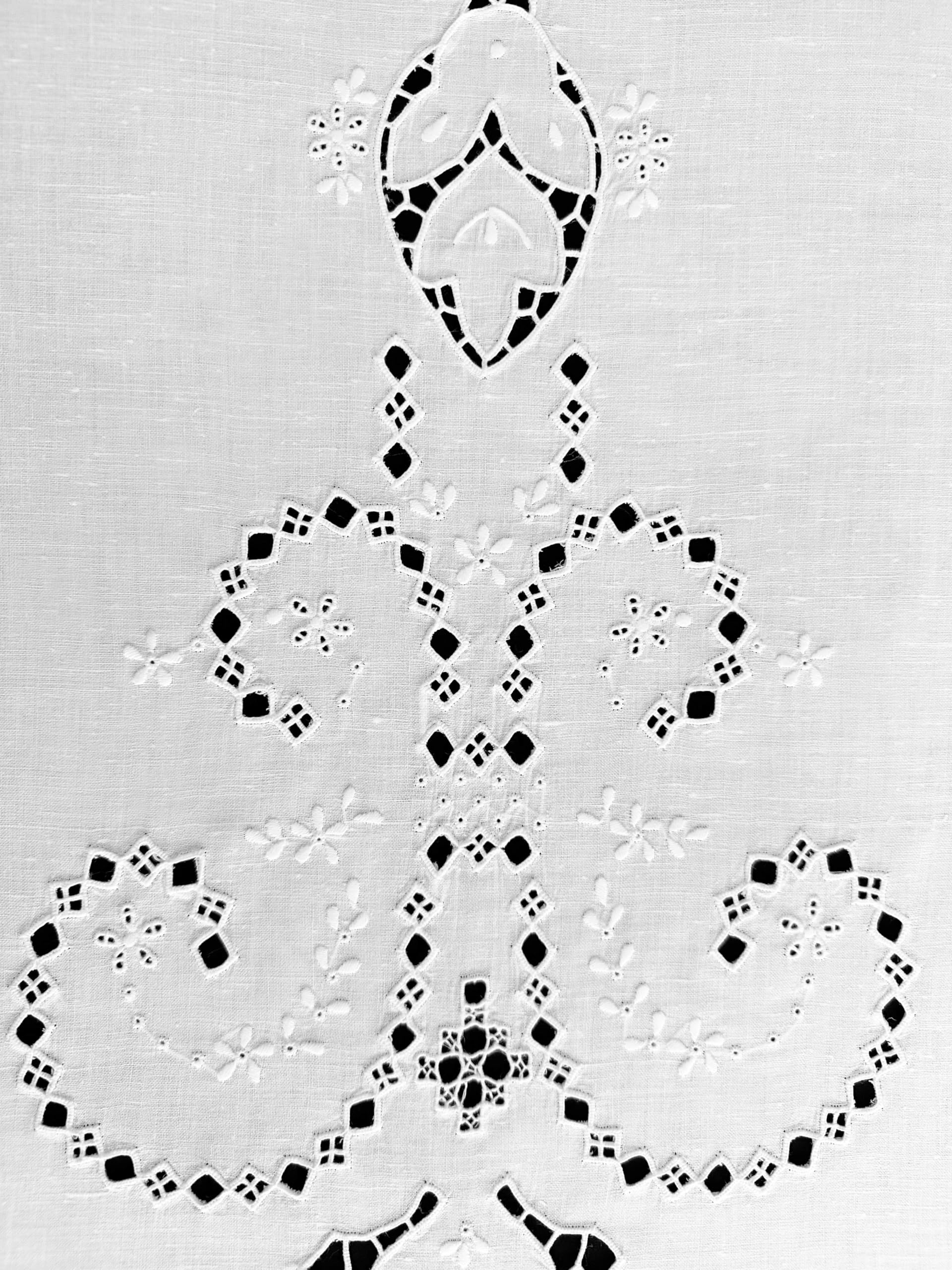 Zenoni & Colombi Coppia di Tende Ricamate a mano Toscano 400 Made in Italy Misto Lino Varie Dimensioni (58x220)
