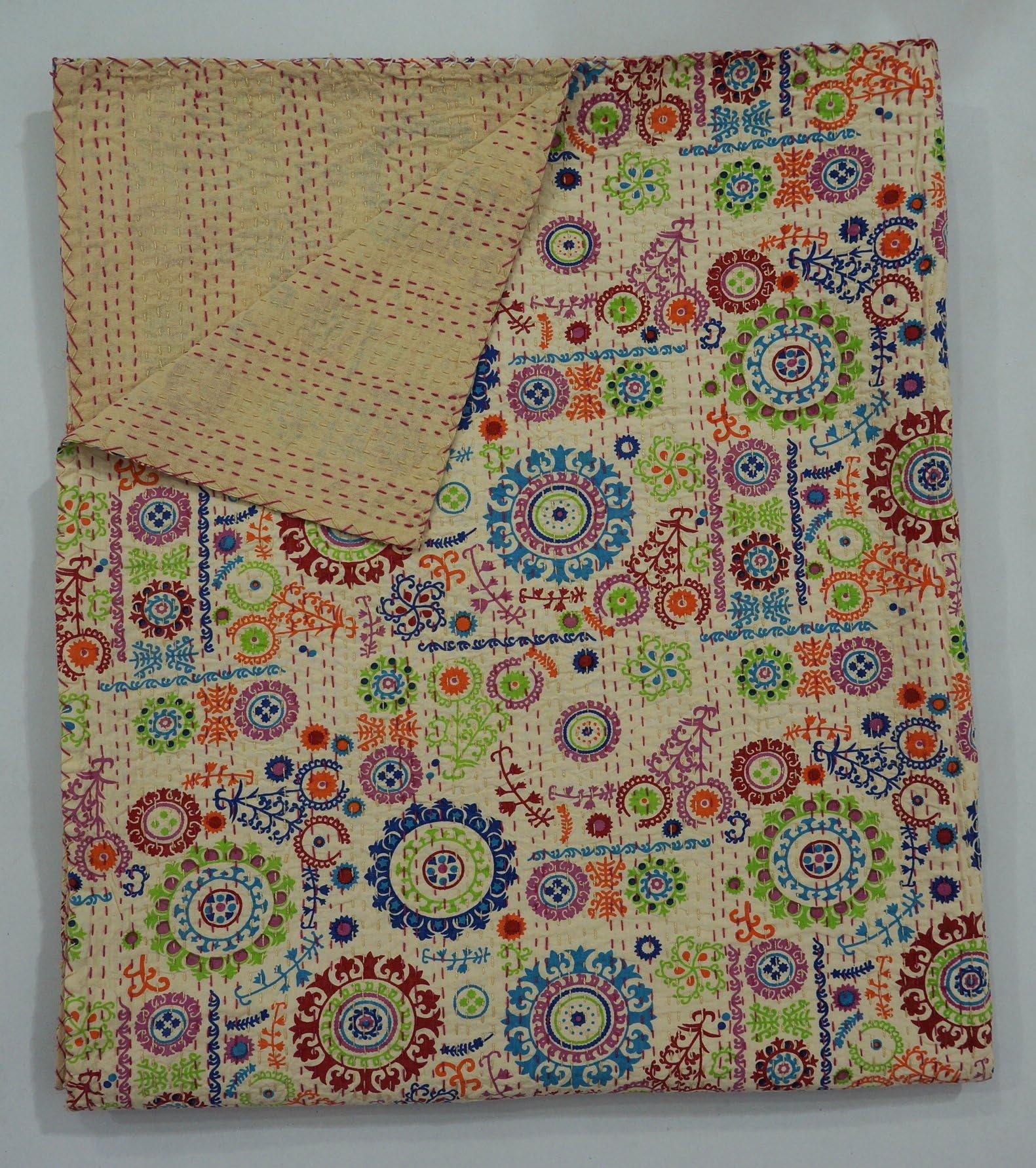 Beige Floral Print Handmade Suzani Kantha Quilt, Indian Traditional Home Decor Kantha Bed-Cover, Queen Size Blanket