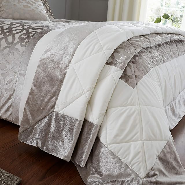 Catherine Lansfield Lattice Cut Velvet 220 x 230 cm Bedspread Natural