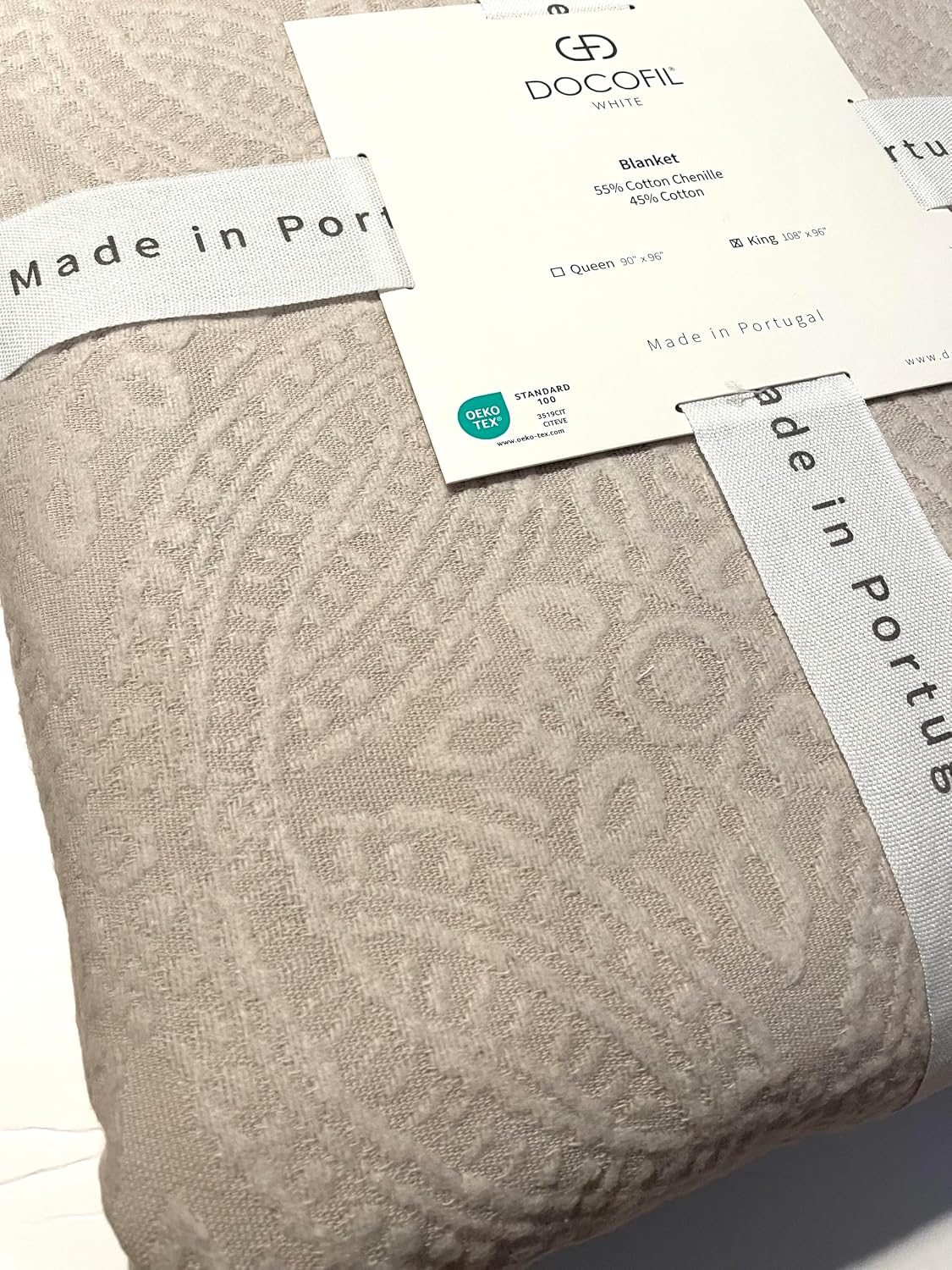 Docofil Portugal Solid White Matelasse Cotton Quilt Coverlet Blanket Textured Raised Herringbone Pattern Smooth Edges (Grey Rosa Shiba, Queen (U.S. Standard))