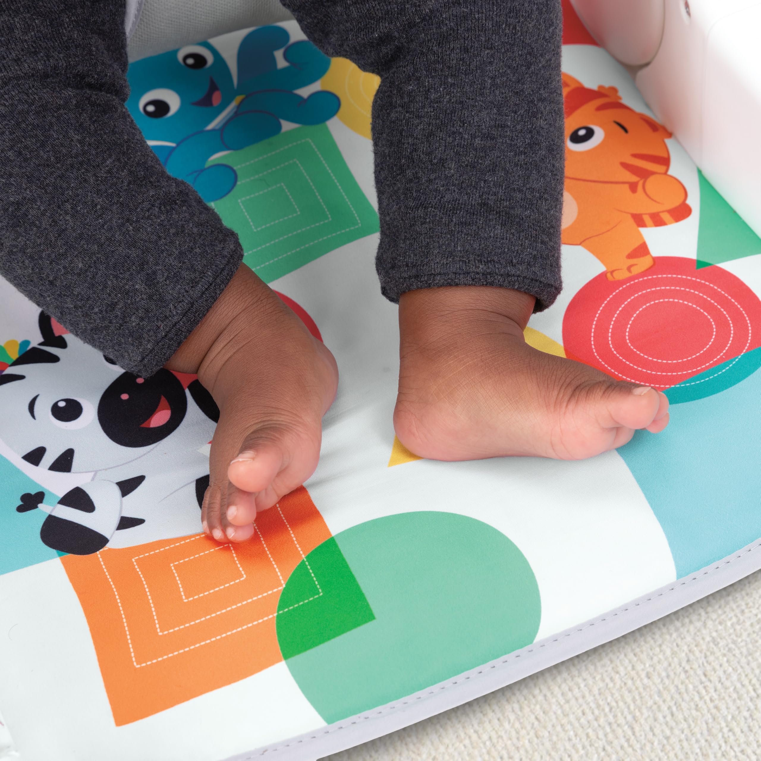 Baby Einstein Asiento de suelo 4 en 1 Kickin' Tunes para aprender a sentarse, con música y lenguaje, 2 posiciones y piano de patadas desmontable, a partir de 4 meses