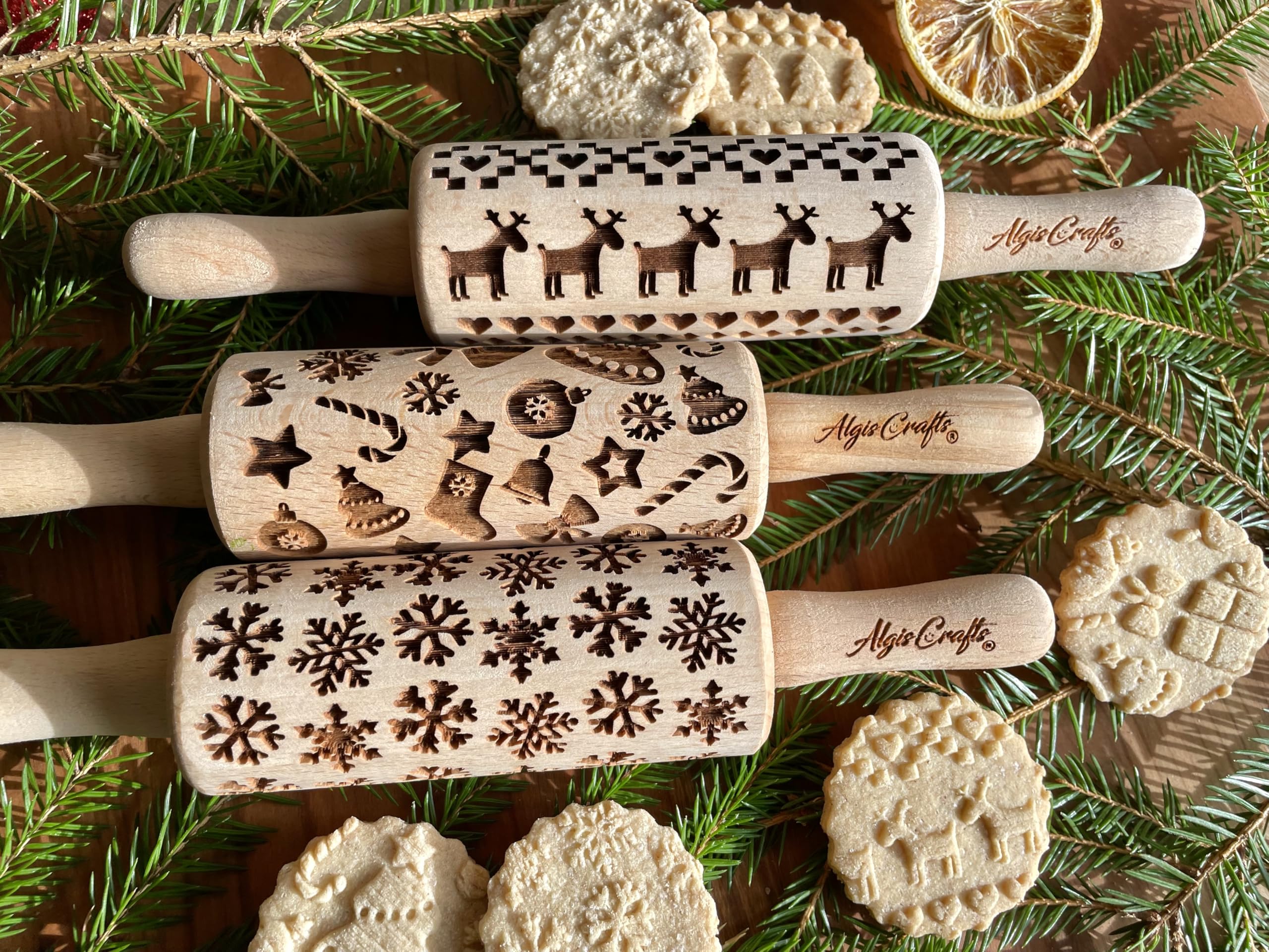 NATALE Mattarello Decorativo per Biscotti - Set di 3 Mattarelli Piccoli | Mattarello Inciso | Rullo per Biscotti e per Modellare per fai da te | Mattarello Legno Goffrato di Algis Crafts