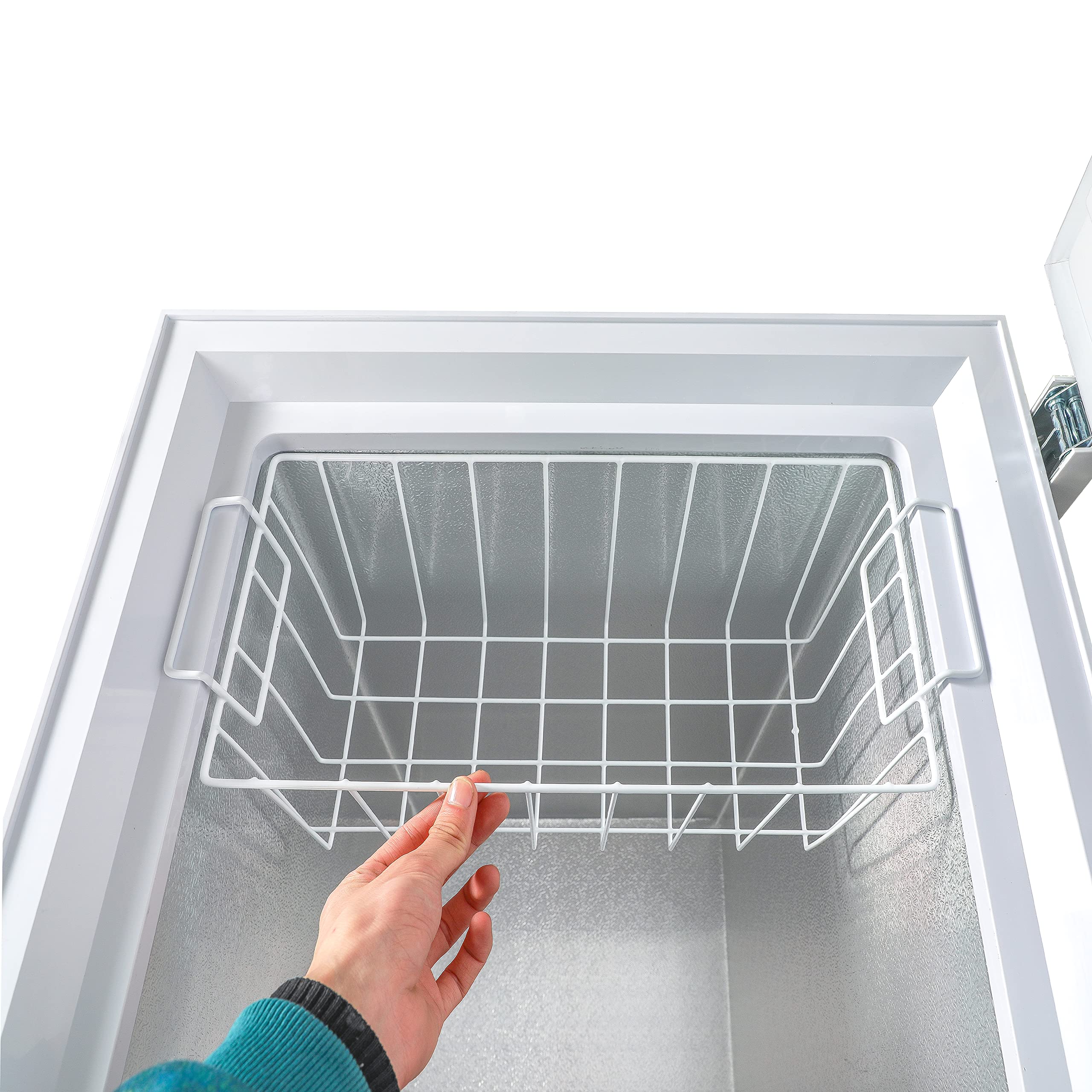 Commercial Cool 5.4 Cu. Ft. Chest Freezer,White on Fridge.com
