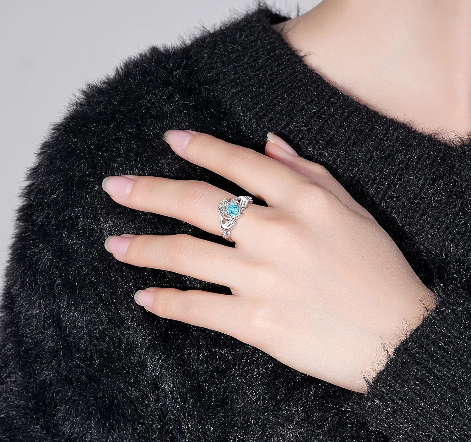 Hug Heart Claddagh Rings for Women - 925 Sterling Silver Irish Claddagh Love Friendship Promise Ring Band Always with You Gift Jewelry