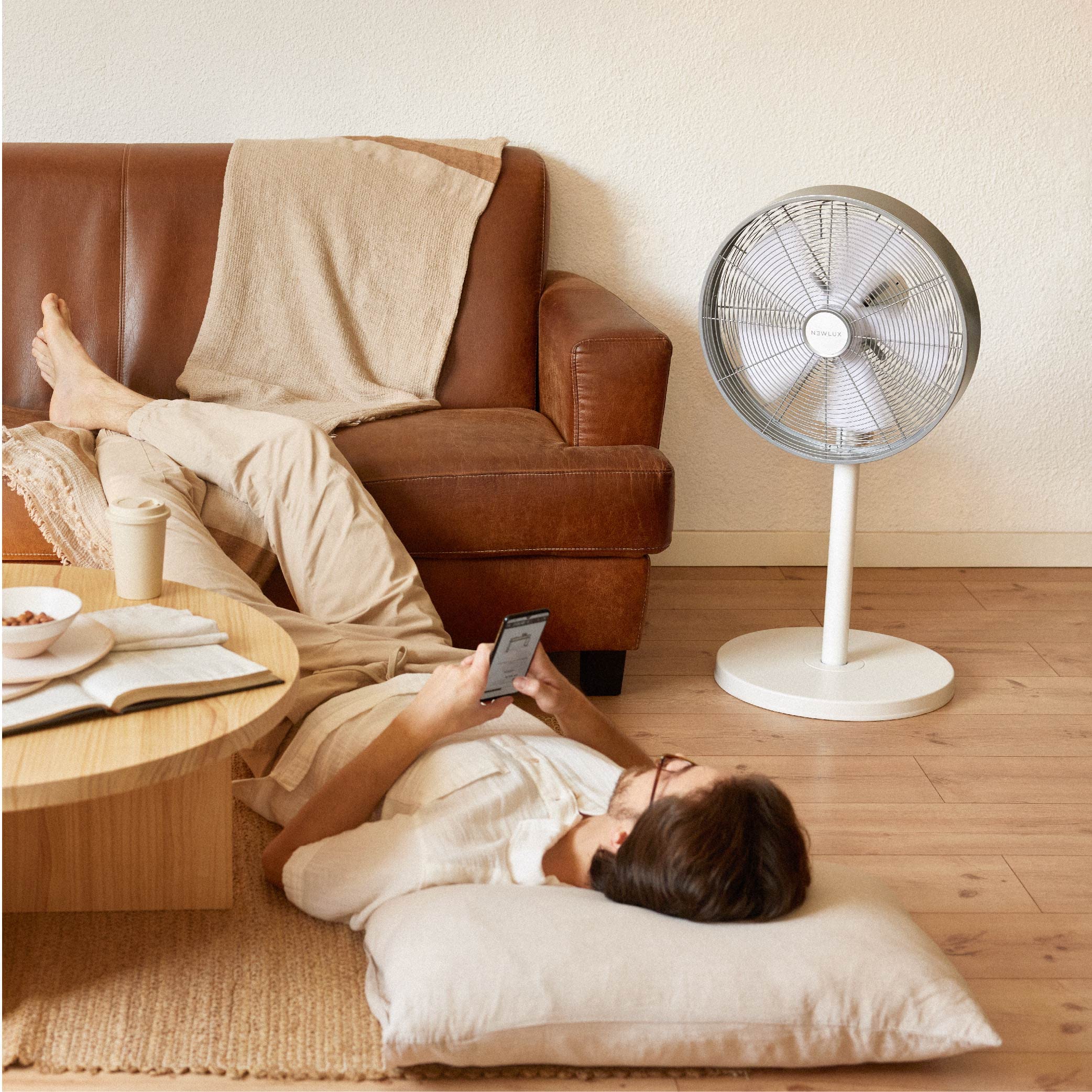 Newlux - Standventilator W1250 Smart mit 5 Flügeln mit Ø 40 cm, 3 Geschwindigkeiten und Kupfermotor, Standventilator mit 90-Grad-Oszillation, Neigung 80 Grad und Höhe verstellbar bis 125 cm (weiß)