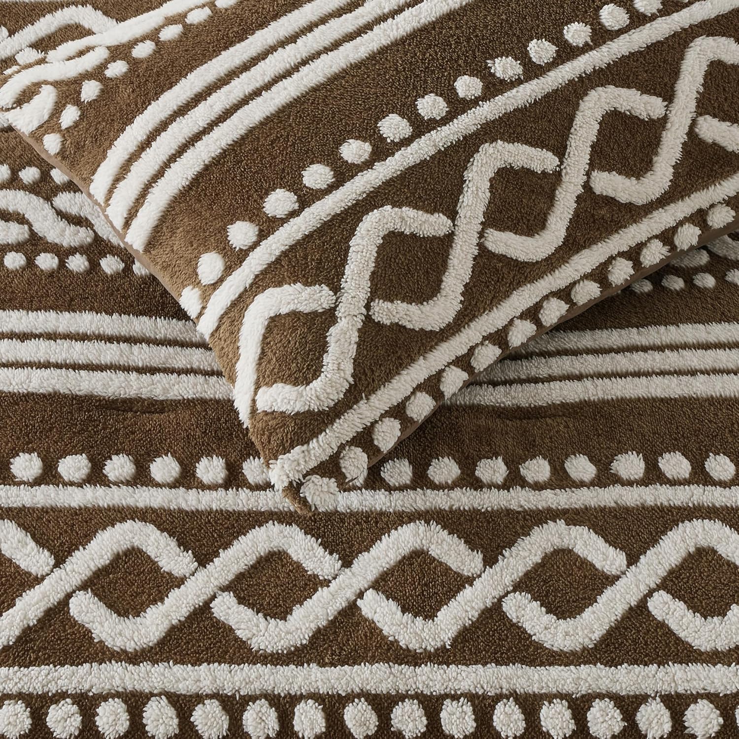 Wonderful Tufted Boho Comforter Set Queen, 3 Piece Fair Isle Geometric Jacquard Lightweight Comforter with Washed Brushed Backing, Skin-Friendly Rustic Plush Blanket for All Season, Brown, 90"x90" | 3D Tufted Jacquard, Cloud-Like Touch, 2-in-1 Quilt Blanket, Fade & Shrink Resist, Machine Washable