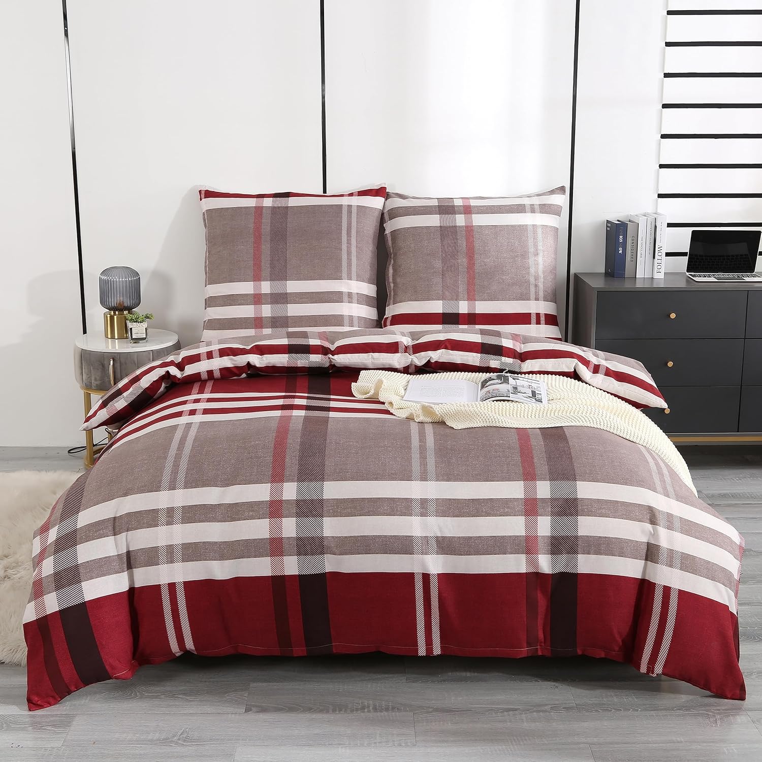 Homaxy Microfibre 3-Piece Soft Bed Linen with Zip, Striped and Reversible
