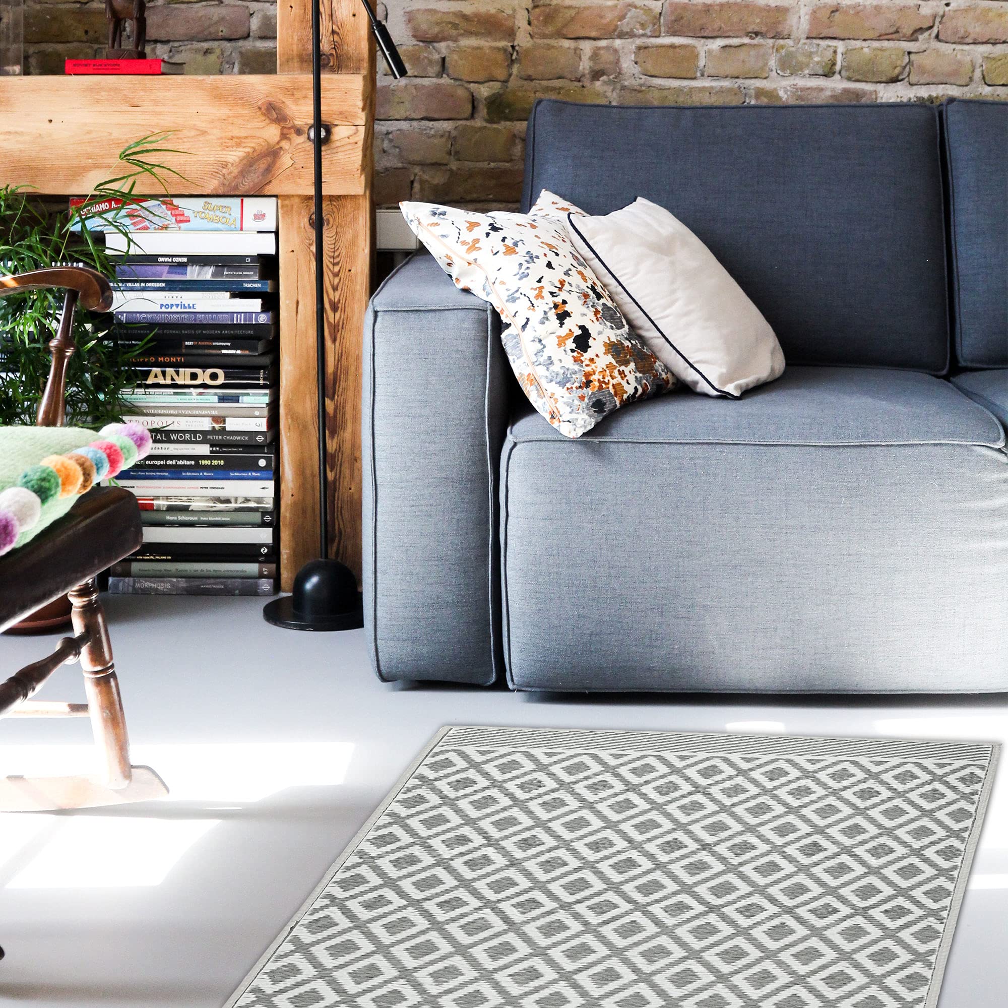 Cepewa Tapis d'extérieur 90 x 150 cm - En plastique gris et blanc - Tapis de sol pour l'extérieur (1 tapis gris/blanc)