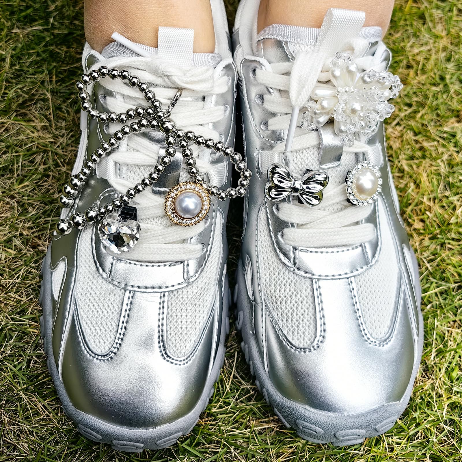 Shoe Charms for Sneakers, Elegant Pearl Bowknot Shoelace Decoration Clip Charms for Sambas Dress Shoes DIY Shoe Accessories for Women Girls