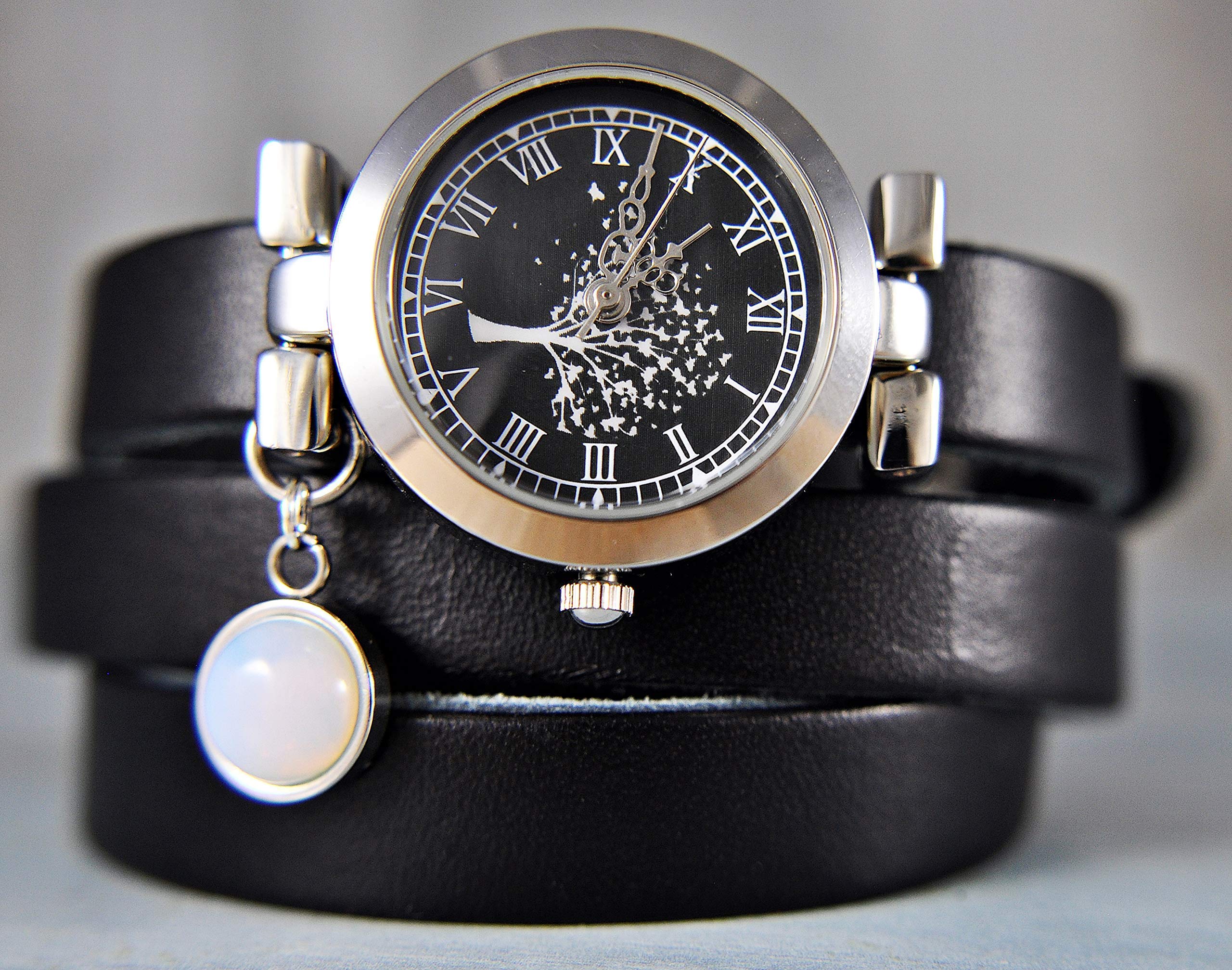 Bezaubernde Damen-Armbanduhr mit Schmetterlingsbaum - Schwarz - Uhr - Silber - Edelstein - Opal - Geschenk für Sie - Schmuck-Geschenk - Handmade Geschenk - Personalisiert