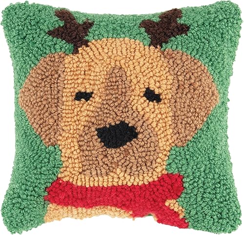 C&F Home Cachorro de perro de Navidad marrón dorado de 8 x 8 pulgadas con cuernos de reno sobre fondo verde, almohada pequeña con gancho de 8 x 8
