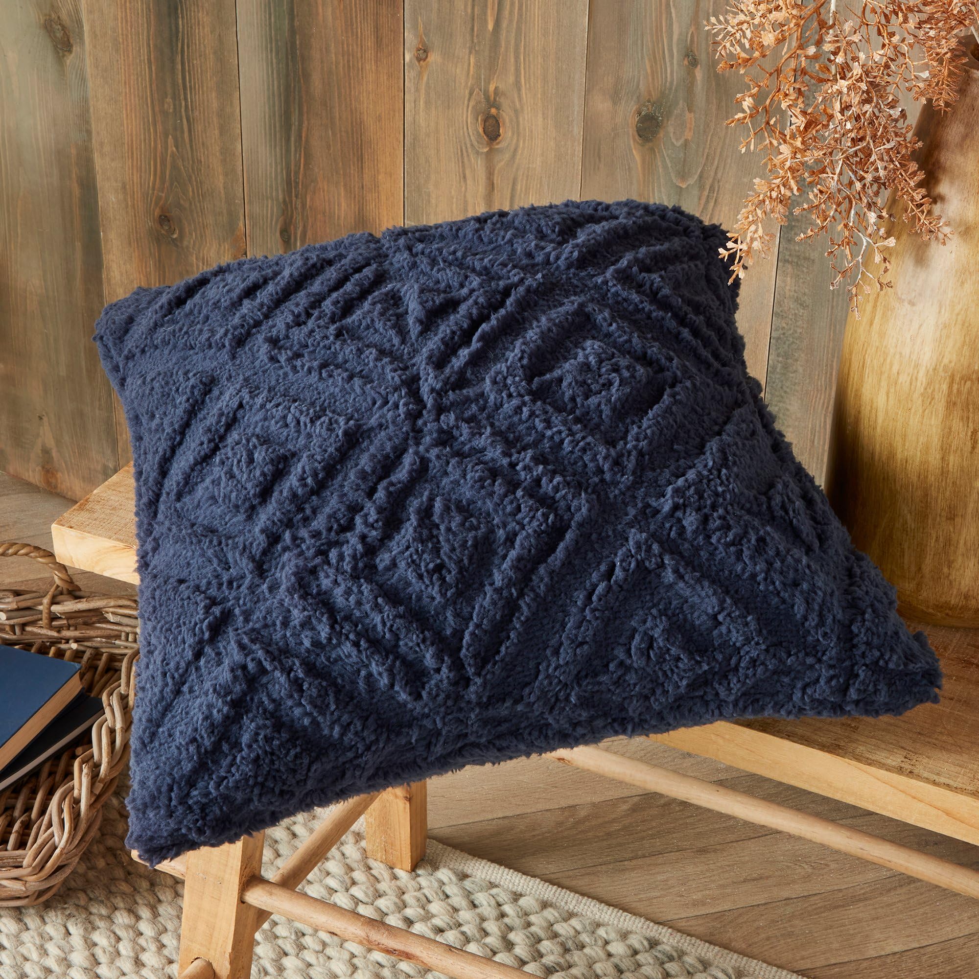 Fusion Navy Blue - Teddy Fleece Cushion (43 X 43Cm) - Jacquard Fleece - Cushion - Dark Blue Tufted Cushion - Soft & Cosy Fleece
