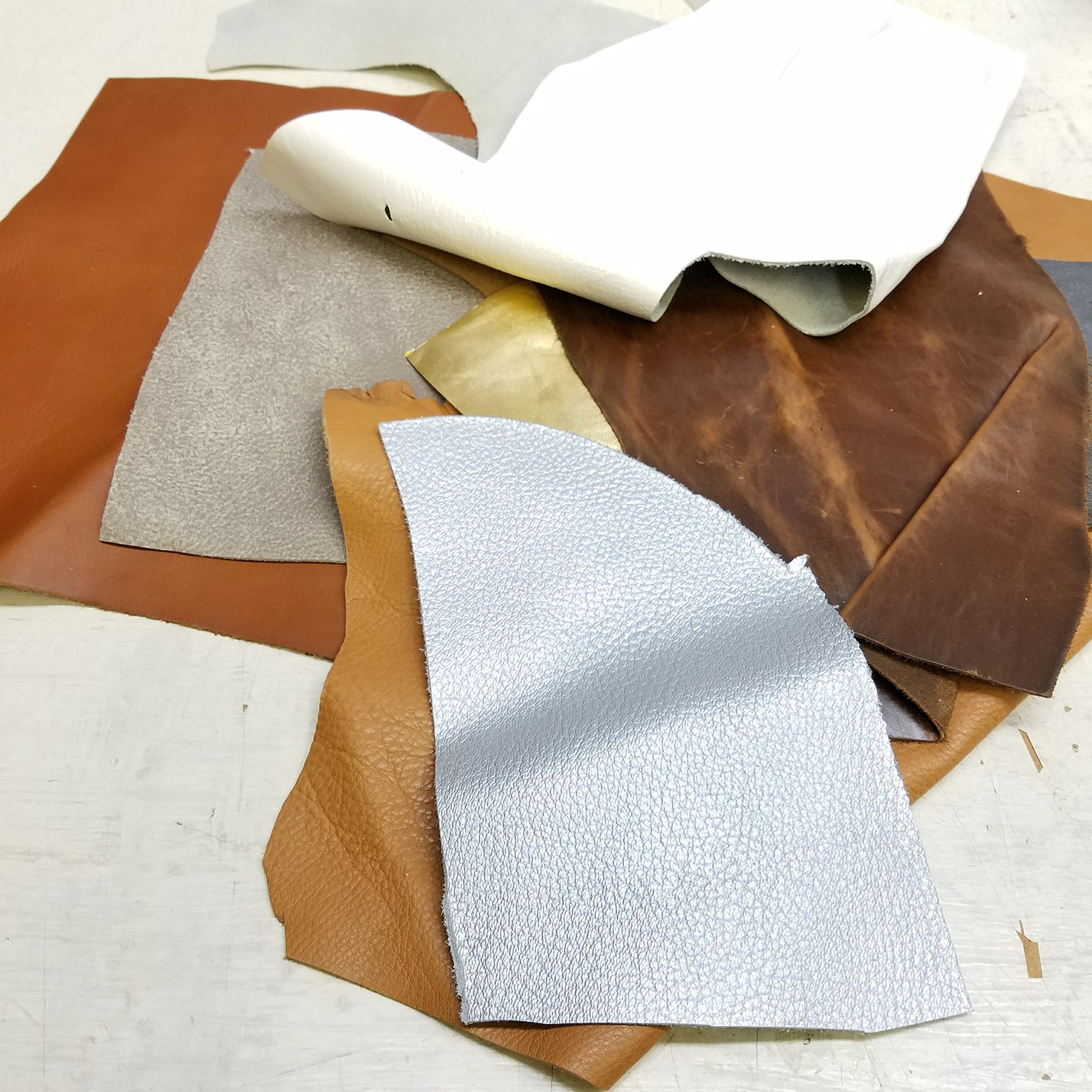 Cuir de vache marron en lot de 0,9 kg, le cadeau parfait pour artisan