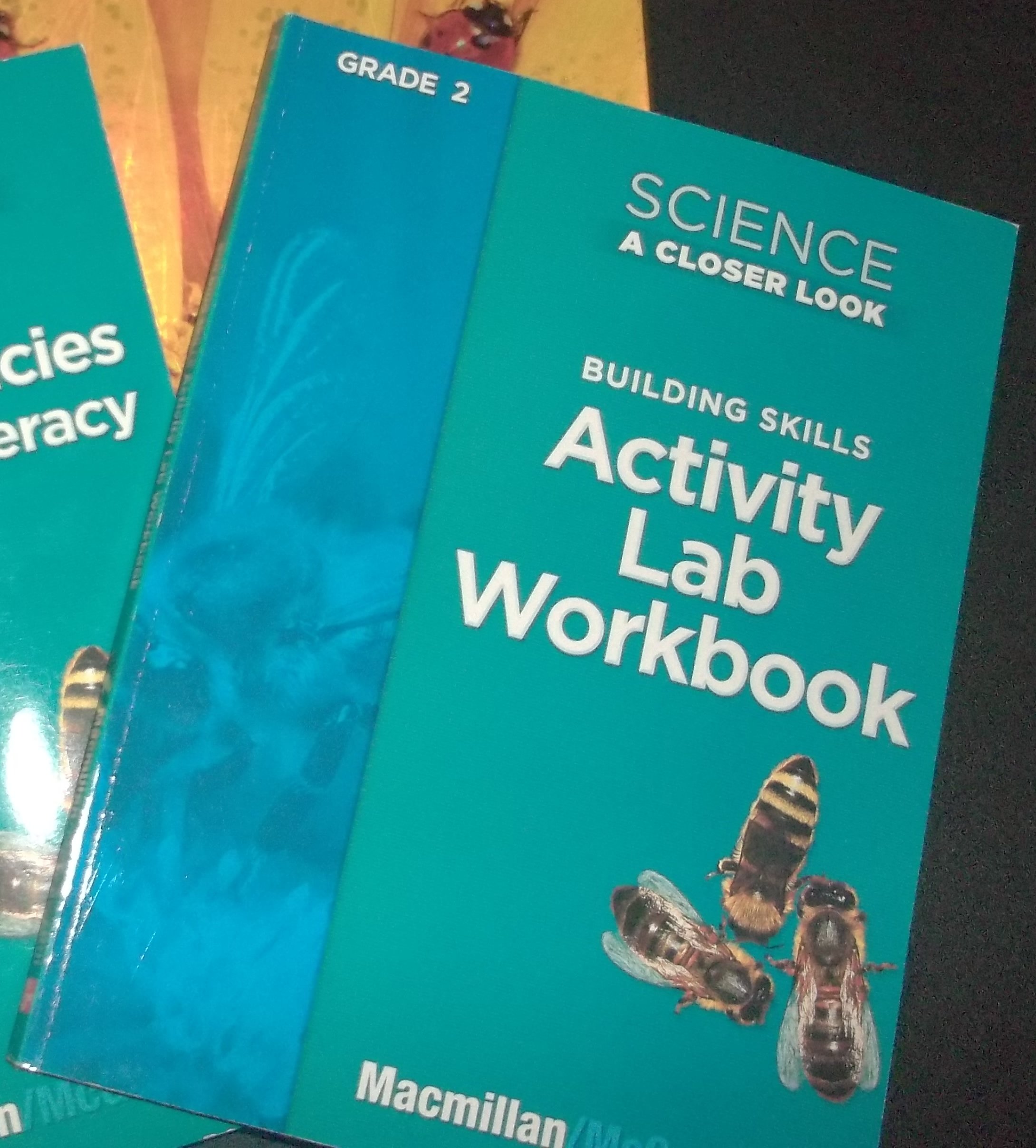 Science, A Closer Look, Grade 2, Activity Lab Book (ELEMENTARY SCIENCE CLOSER LOOK)