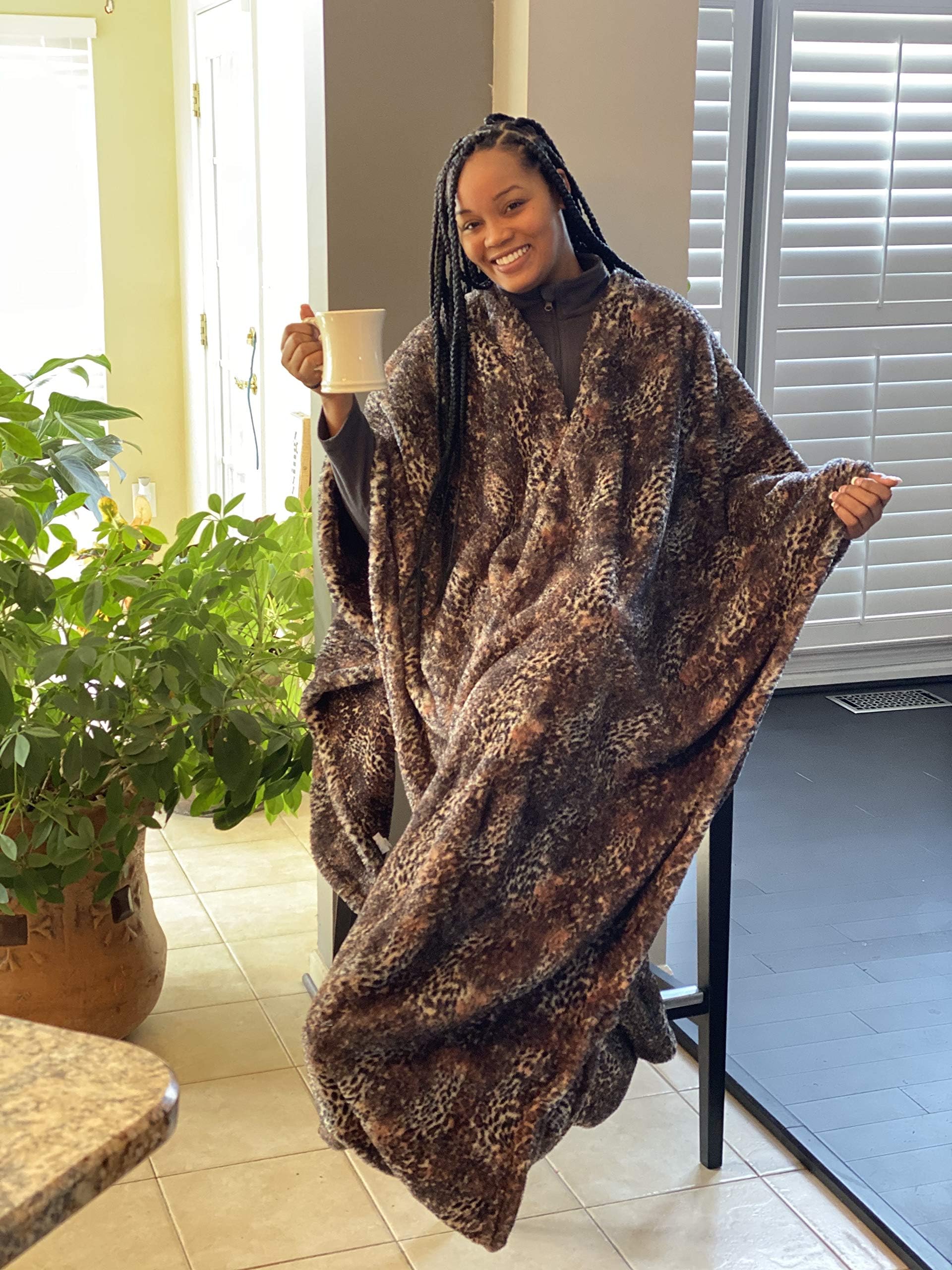 ULTRA CUDDLE - Shawl Blanket w-Feet Pockets/Animal Print : Patent Approved