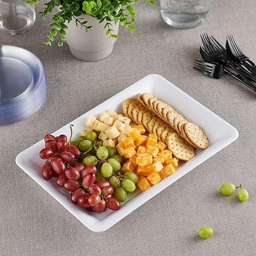 Miniatura 3 de Plasticpro Bandejas de plástico para servir  10 x 14 platos rectangulares desechables para fiestas (4, blanco)