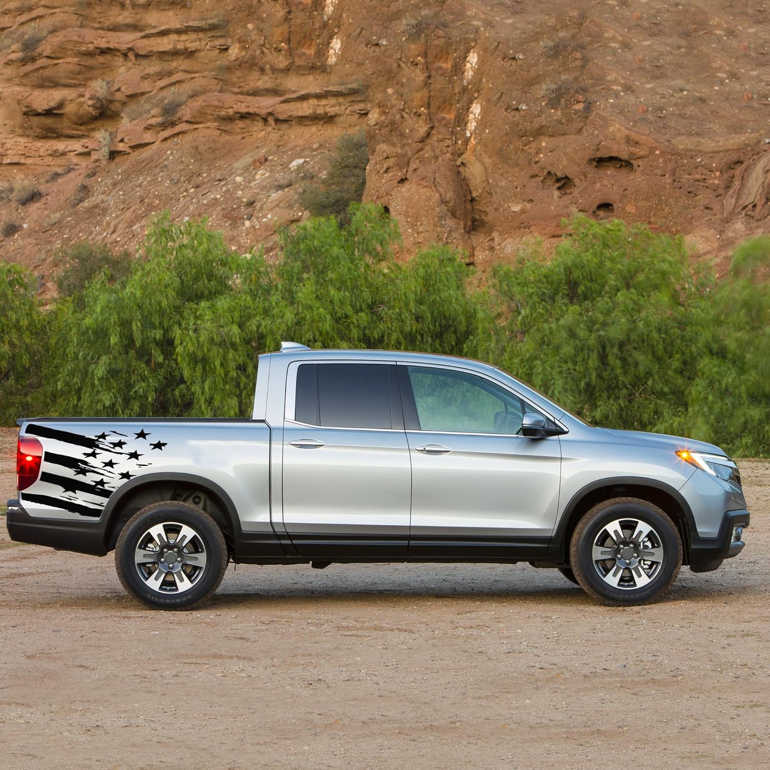 Bubbles Designs Black US Flag Graphic Stickers Decals for Honda Ridgeline (Glossy Vinyl, 7 Year Durability)