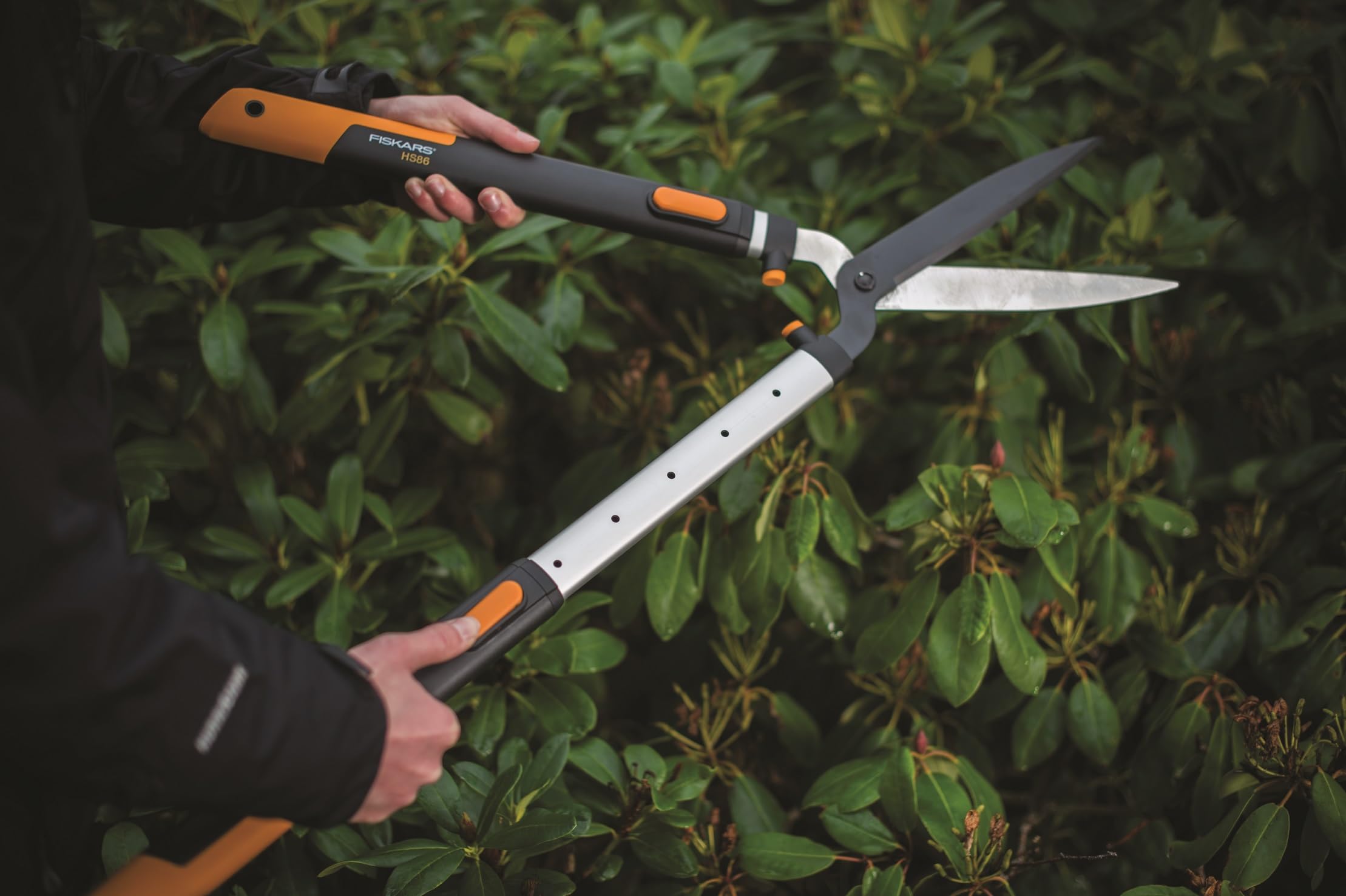 Fiskars SmartFit HS86 Cesoie telescopiche per siepi 68-93 cm Lama acciaio rivestimento antiaderente Nero Arancione