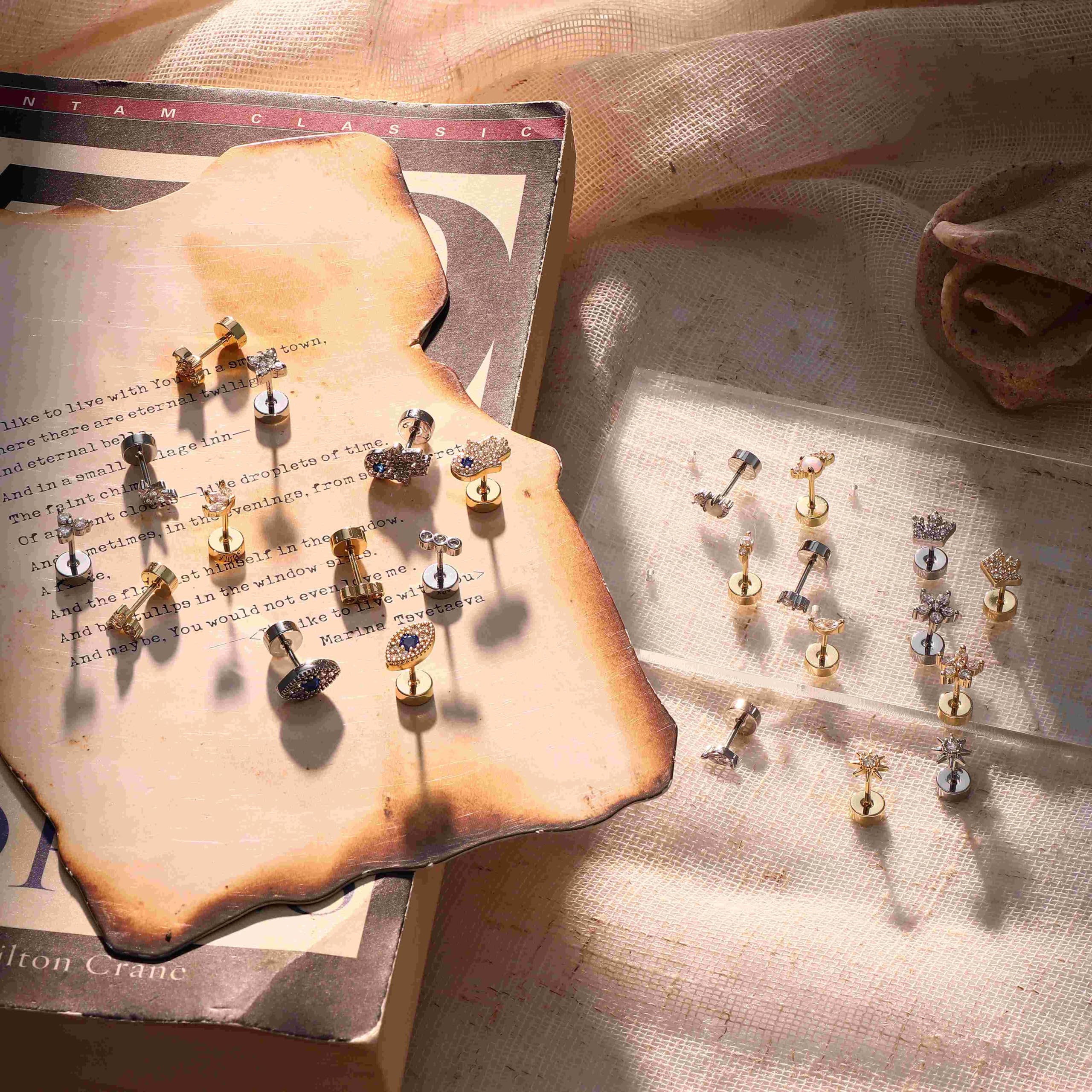 BodyBonita Ohrstecker mit flacher Rückseite für Damen – kleine hypoallergene Ohrstecker aus 925er Sterlingsilber mit 14 Karat vergoldeten kleinen Ohrsteckern mit Zirkonia für Helix-Piercing-Schmuck