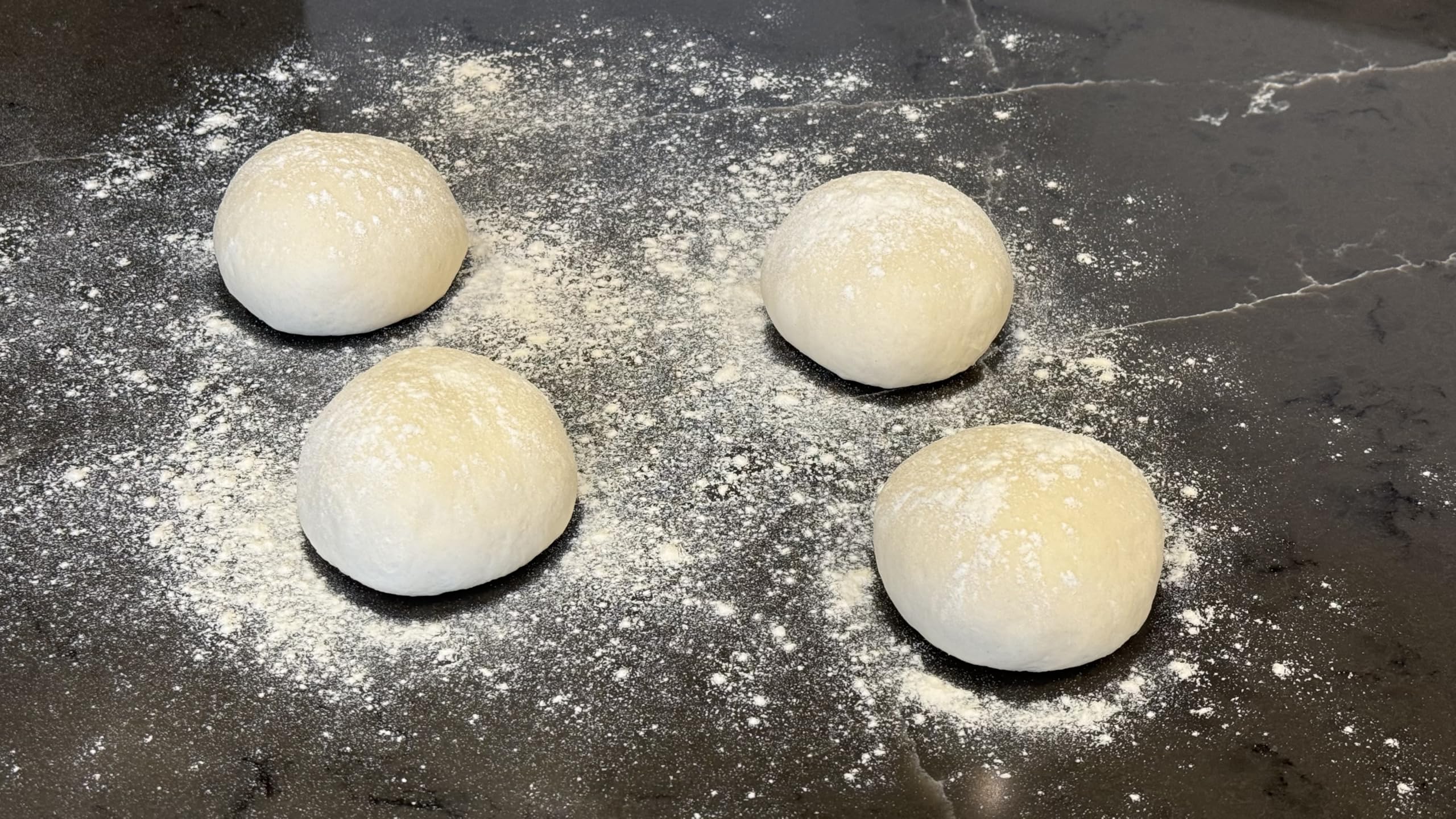Pizza Dough Balls - 10x260g | Handmade Everyday by Pizza factory (10x260g)