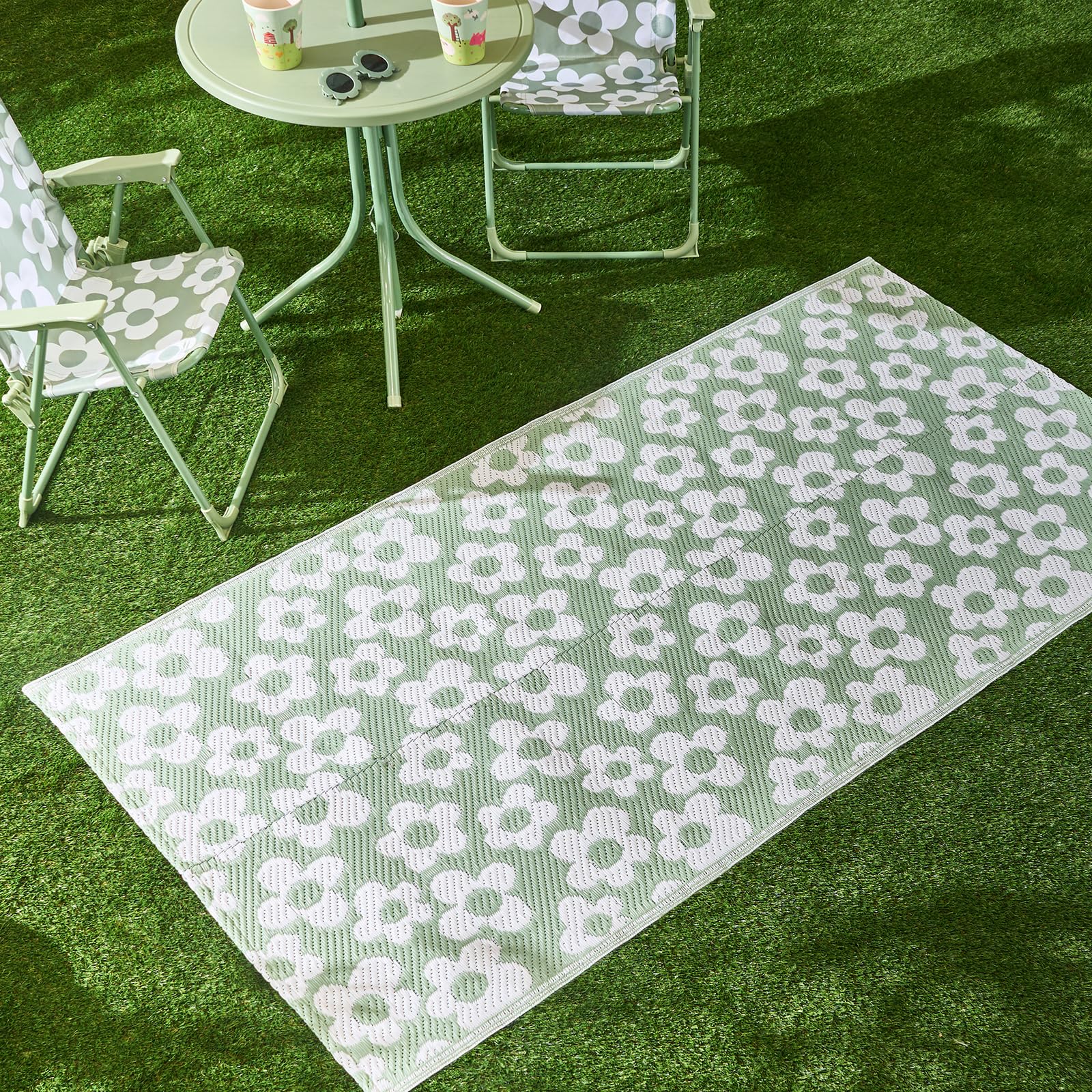 OHS Outdoor Rug Daisy Print, Garden Mats Outdoor Waterproof Foldable Non Slip Small Rug Reversible UV Decking Tiles Patio Carpet for Lawn Poolside Porch Picnic Camping, Sage/White - 80 x 150cm