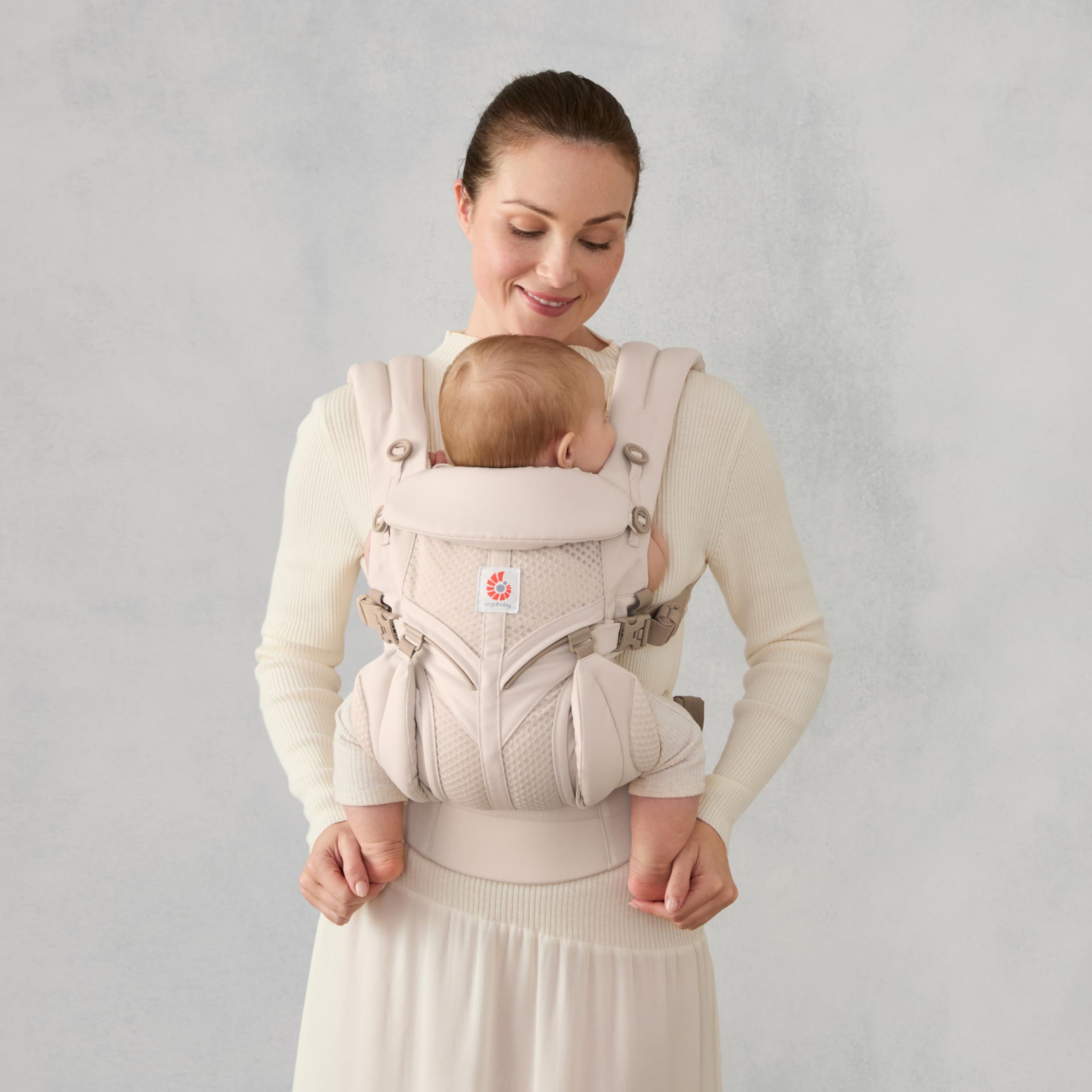Ergobaby Babytrage für Neugeborene ab Geburt, Baby Tragesystem Omni Classic Mesh, Baby-Tragetasche Bauchtrage Rückentrage, Natural Beige