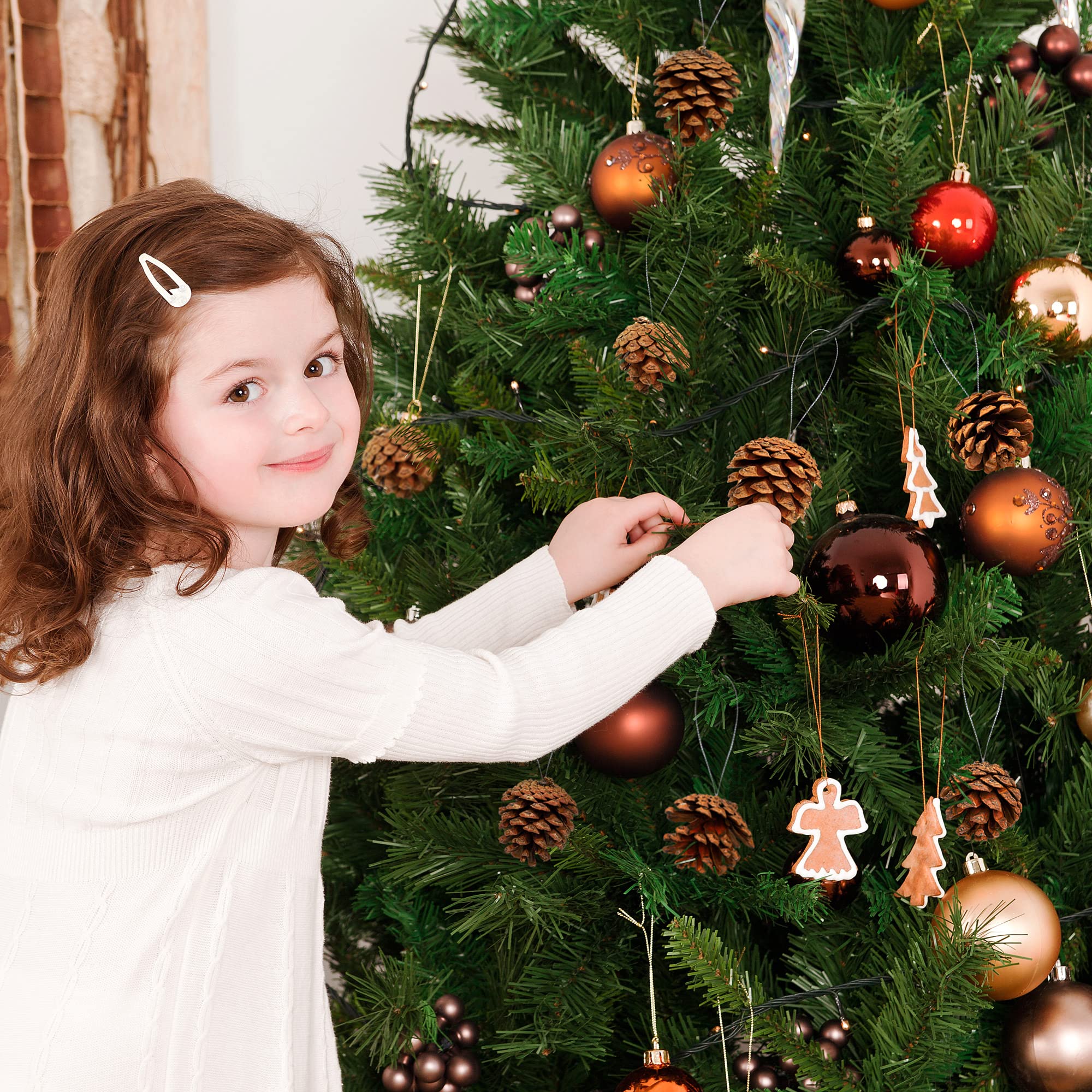 Fovths 30 Stück 2 Größen Weihnachten Tannenzapfen mit Schnur Mini Rustikale Tannenzapfen Bulk Ornamente für Weihnachtsbaum Handwerk Urlaub Zuhause Hängende Ornament Party Favor Kamin Tisch Mittelstück